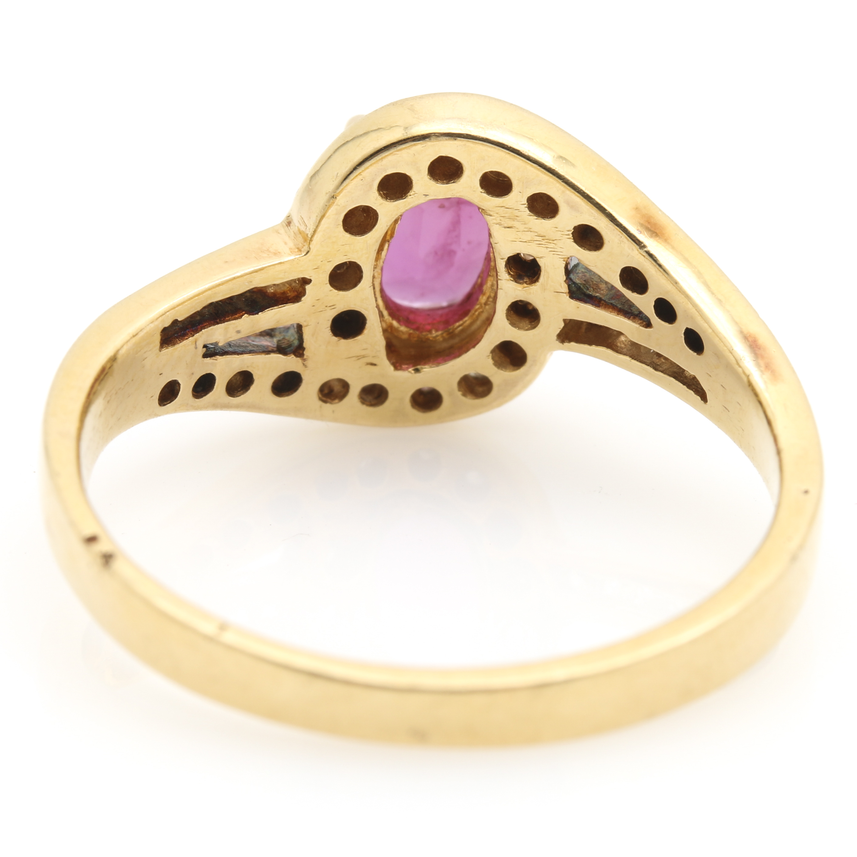 18K Yellow Gold Diamond and Ruby Ring