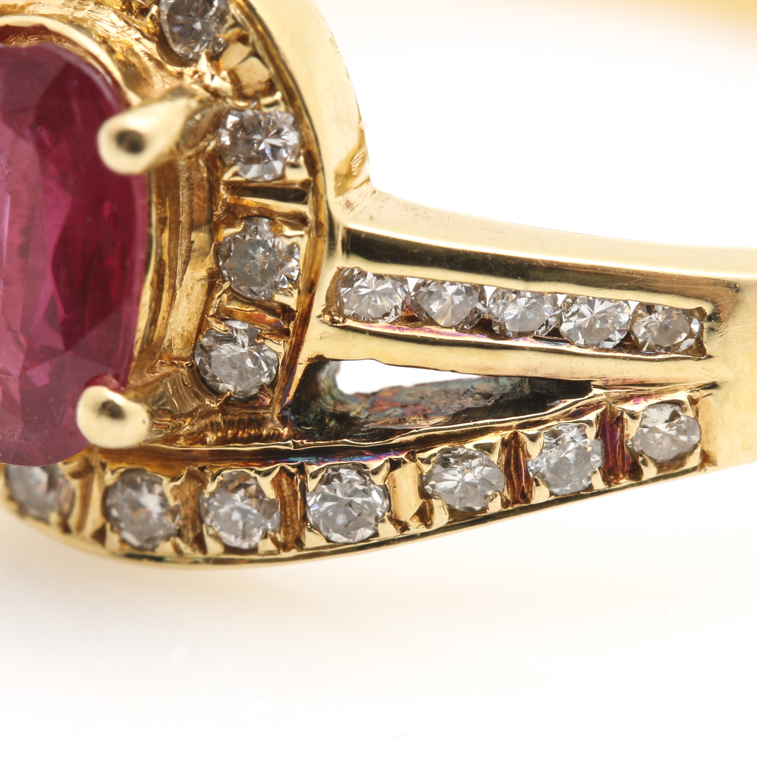 18K Yellow Gold Diamond and Ruby Ring
