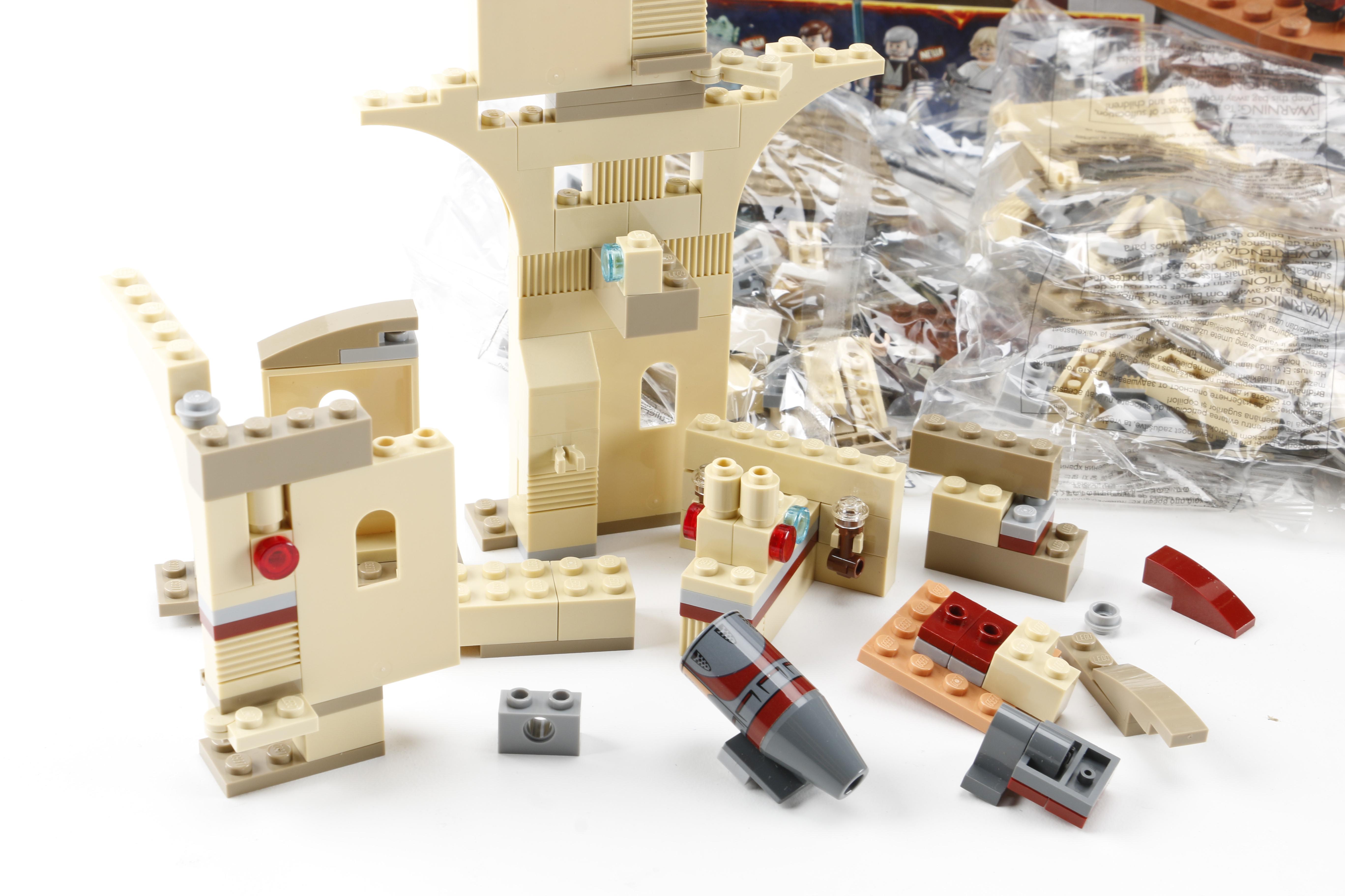 Star Wars "Mos Eisley Cantina" Lego Set