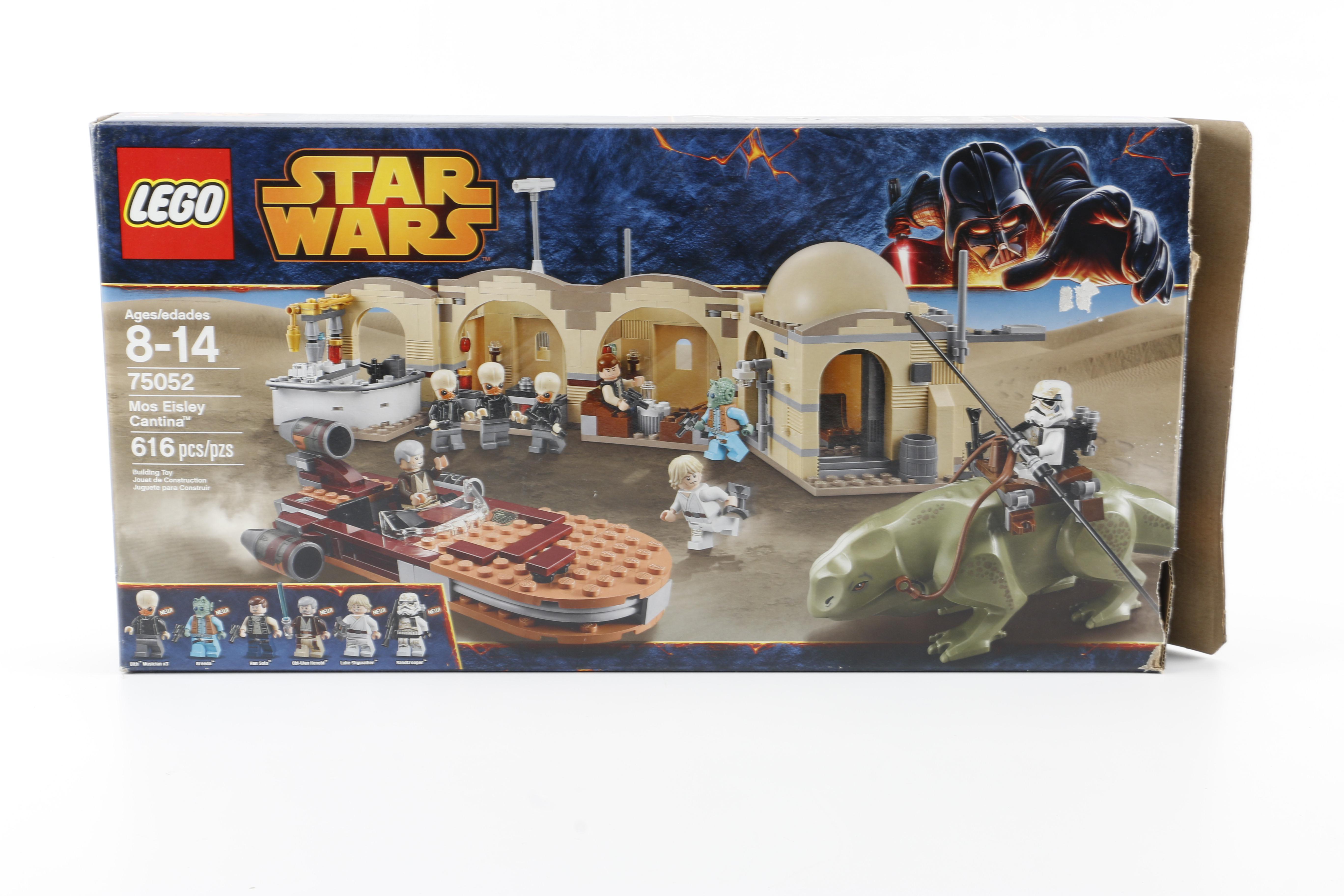 Star Wars "Mos Eisley Cantina" Lego Set