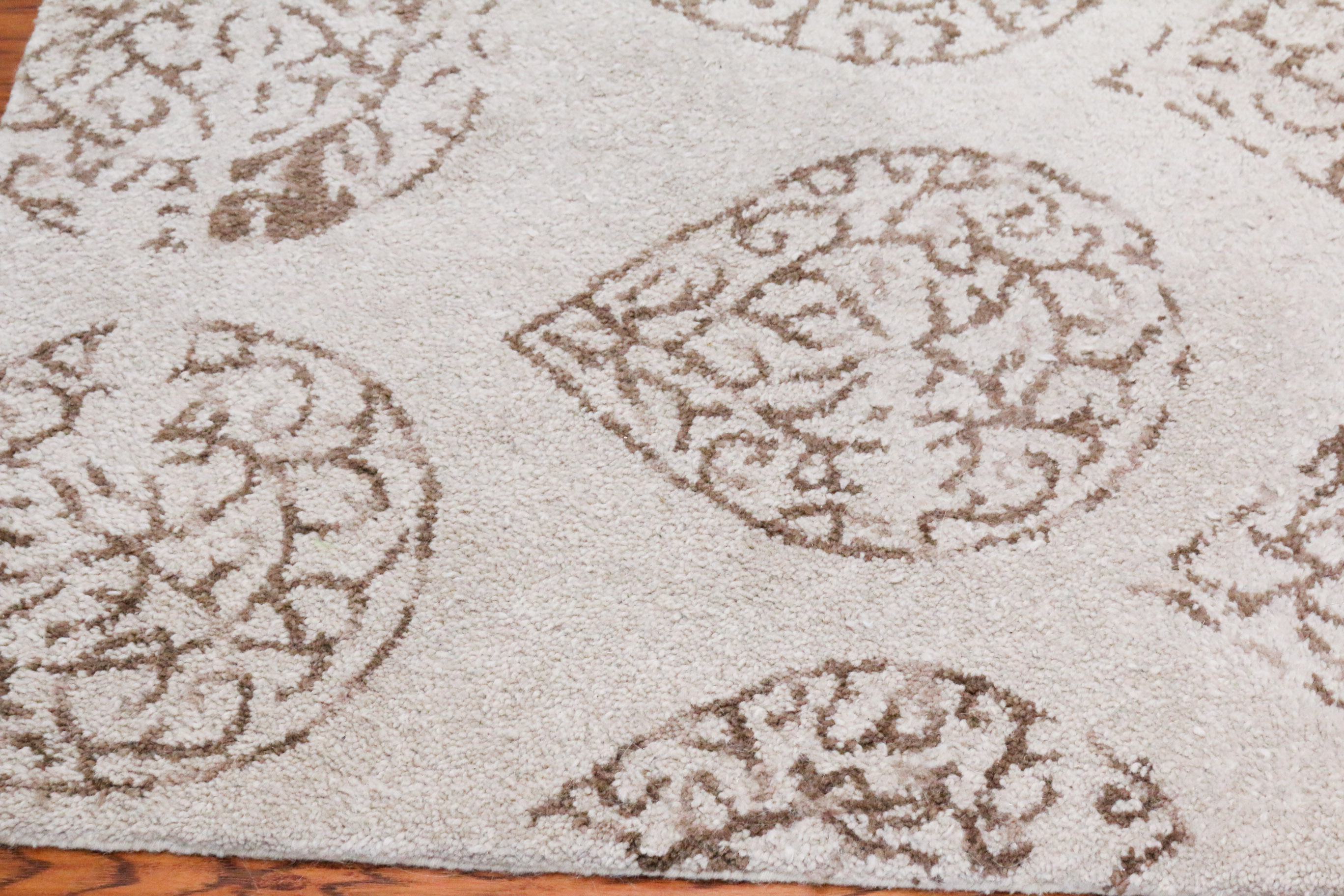 Large Pottery Barn "Teardrop Medallion" Wool Area Rug