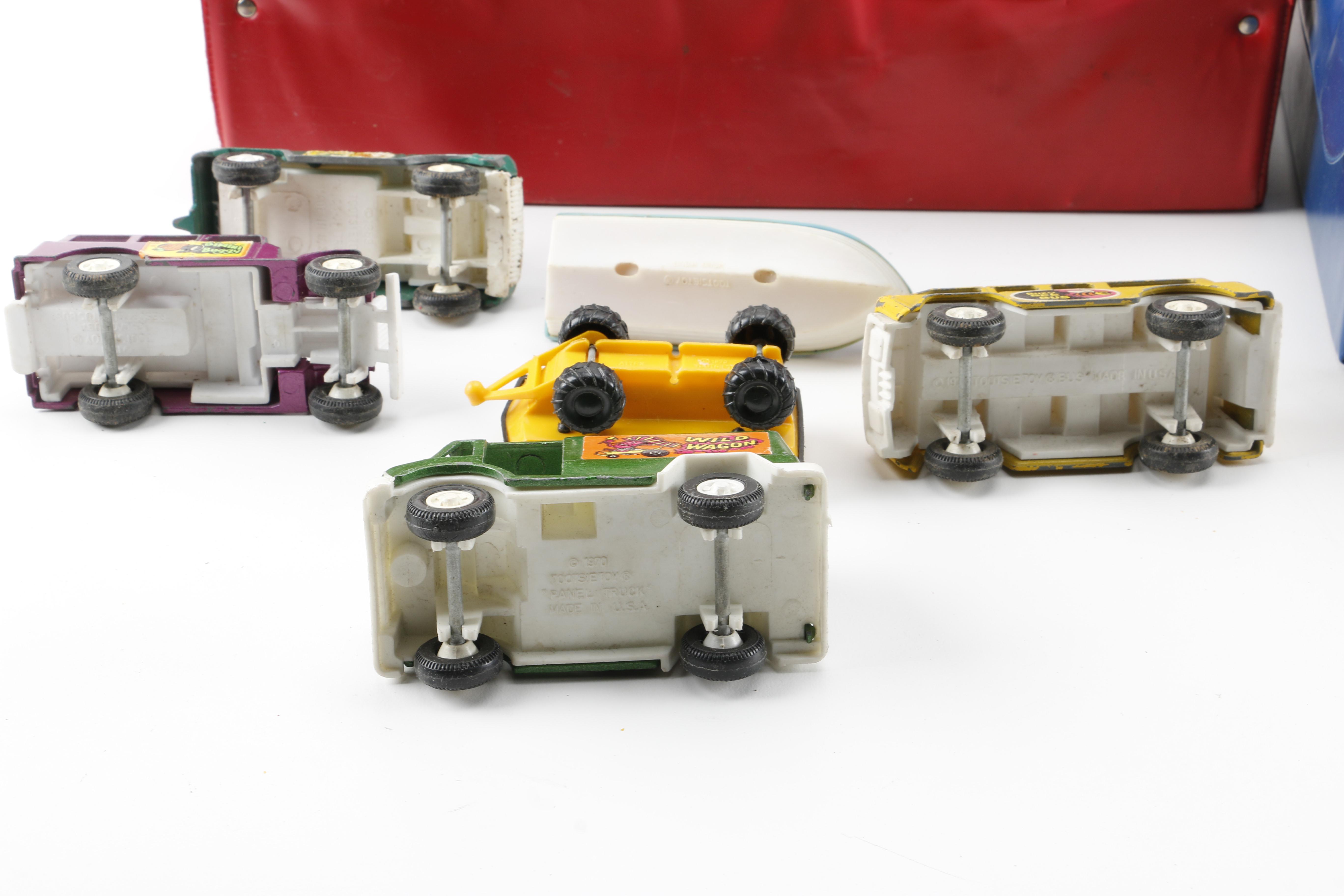 Large Matchbox and Hotwheels Car Collection