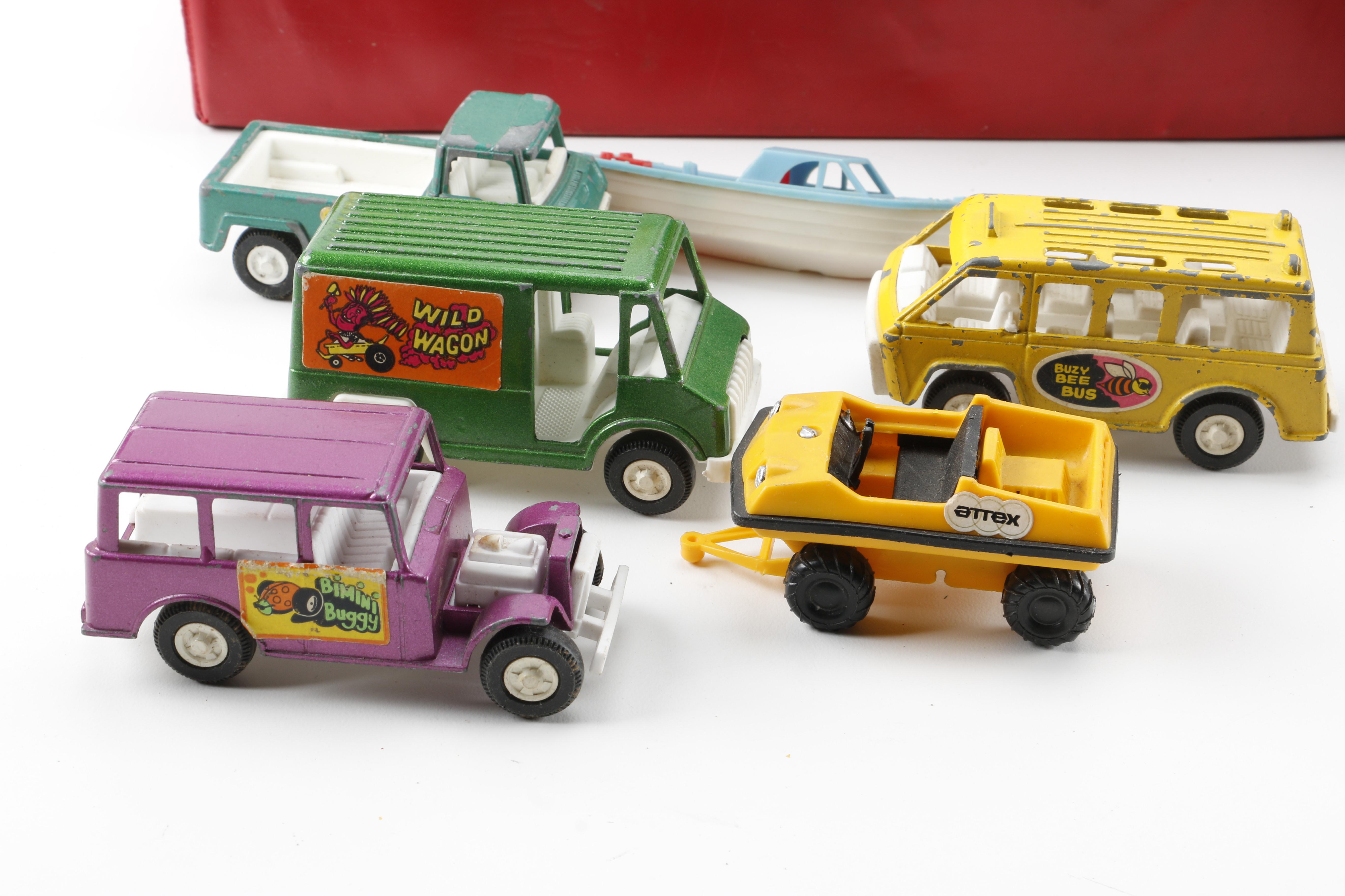 Large Matchbox and Hotwheels Car Collection