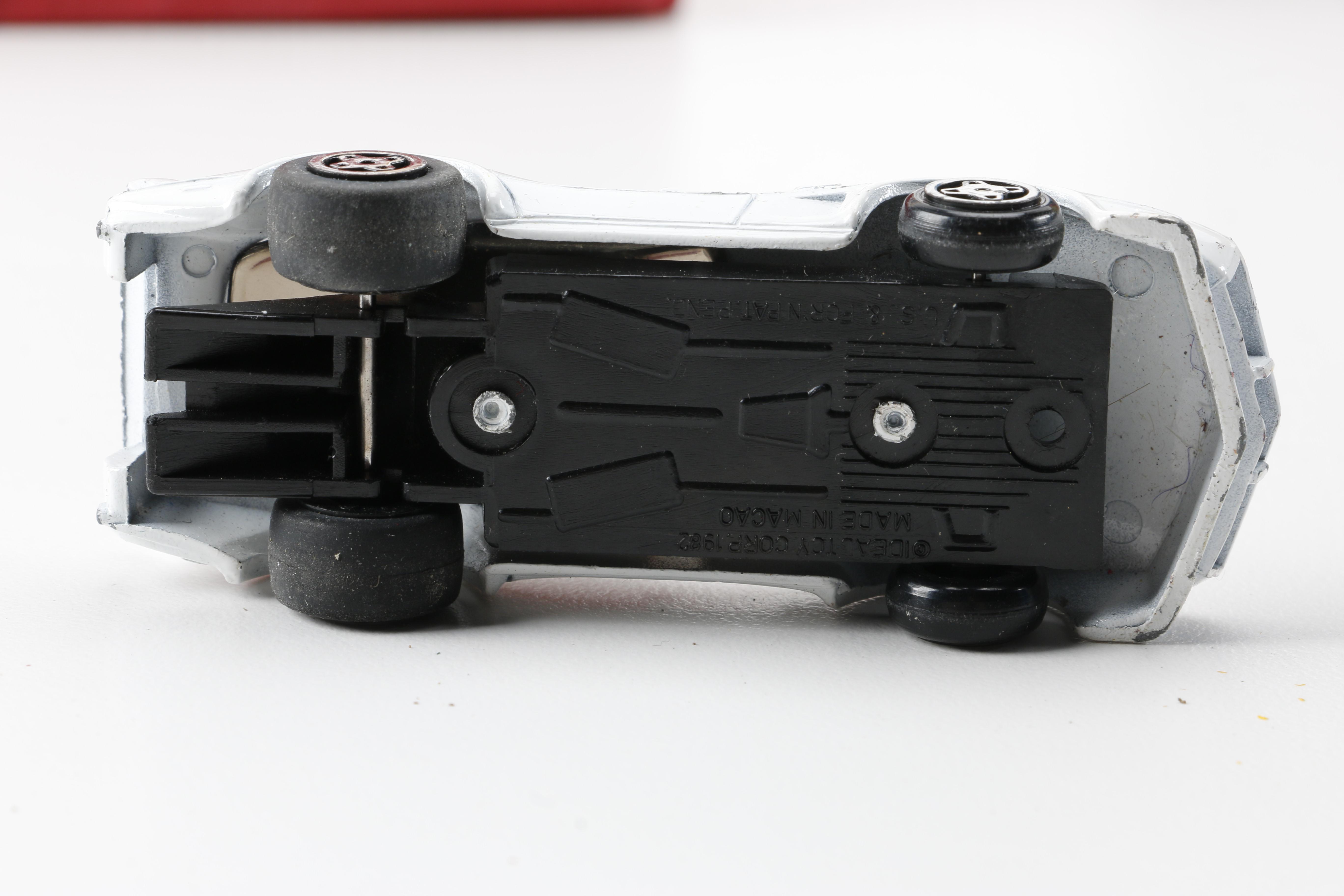 Large Matchbox and Hotwheels Car Collection