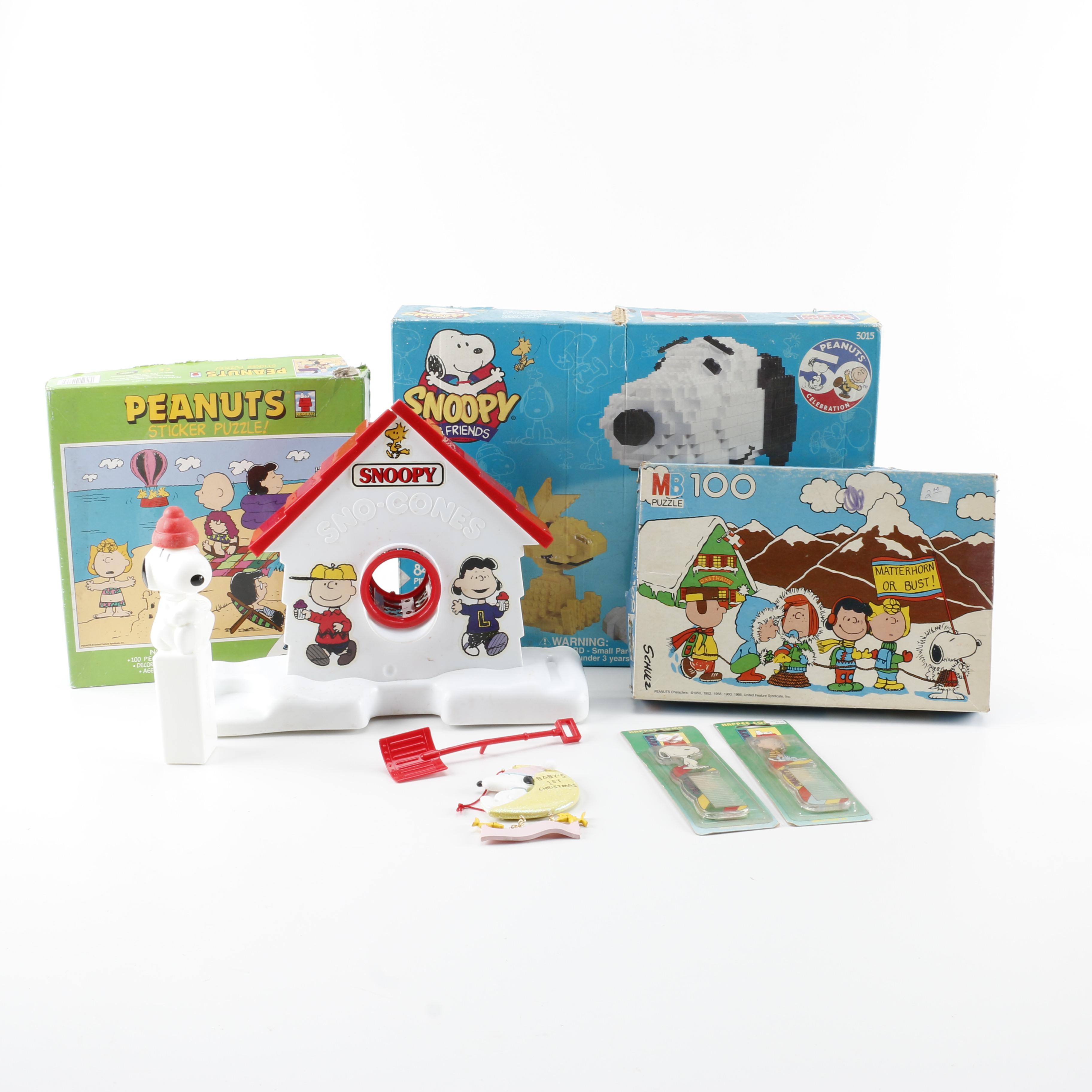 Peanuts Merchandise Including Sno-Cone Machine and Mega Bloks