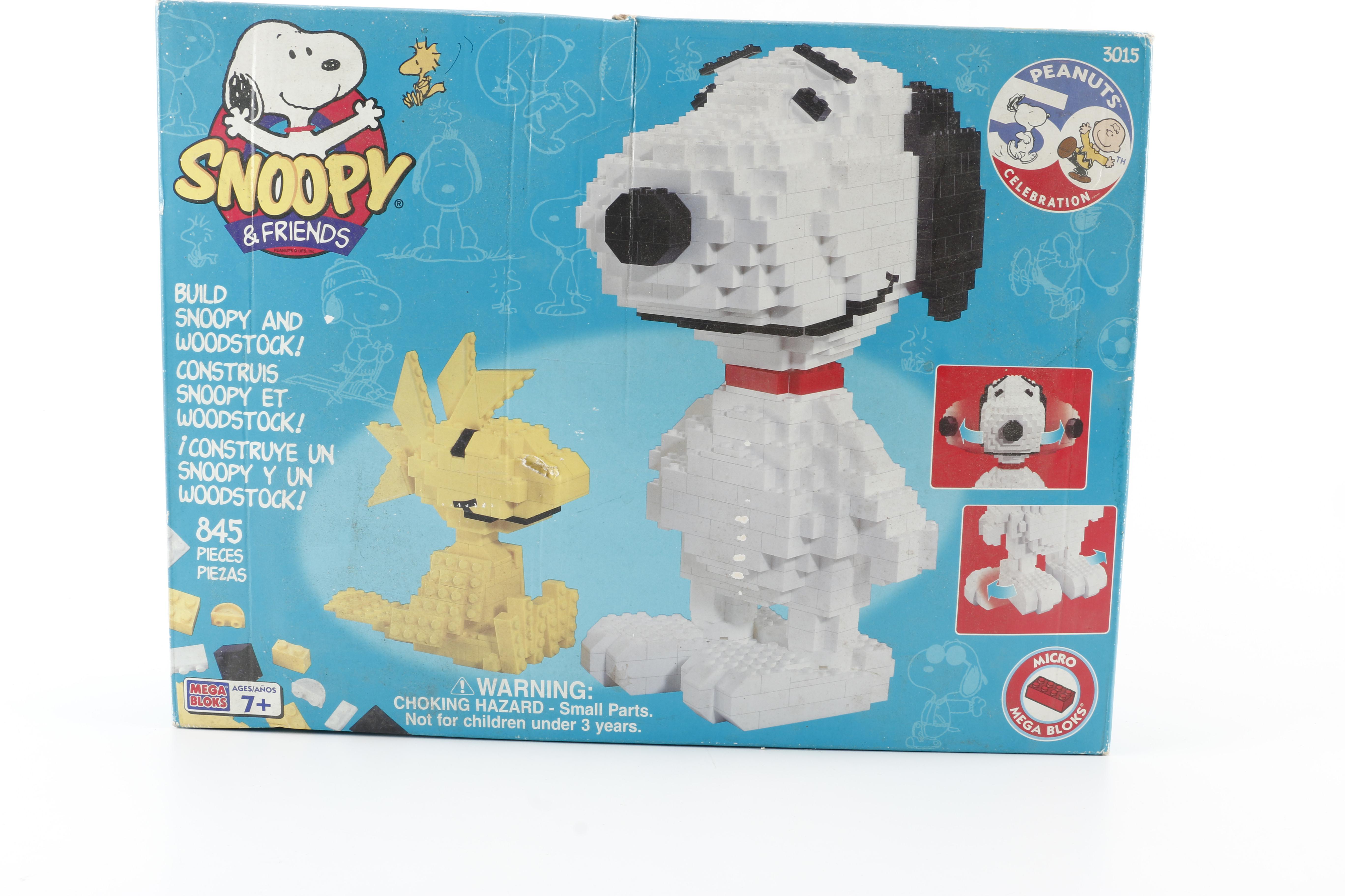 Peanuts Merchandise Including Sno-Cone Machine and Mega Bloks