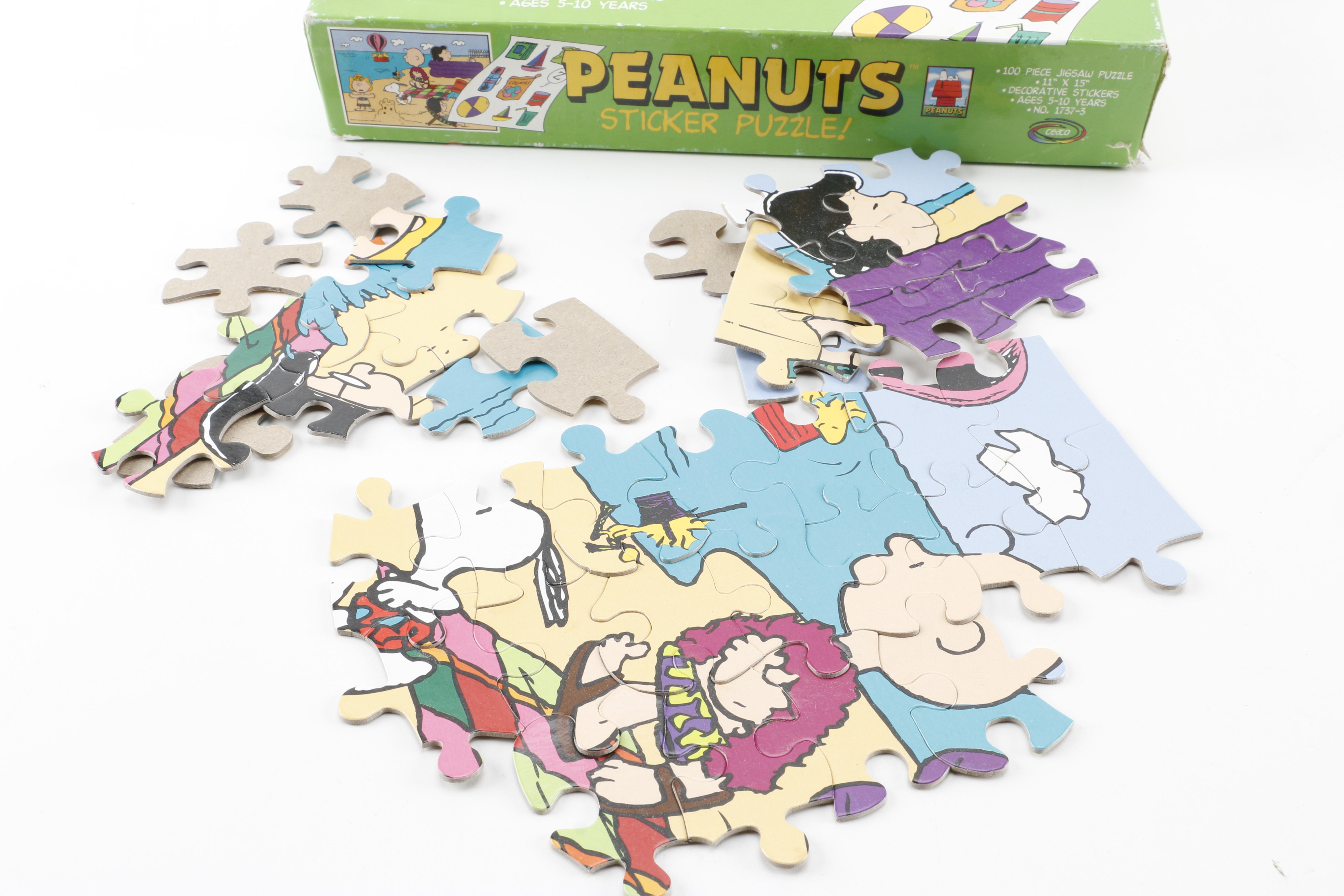 Peanuts Merchandise Including Sno-Cone Machine and Mega Bloks