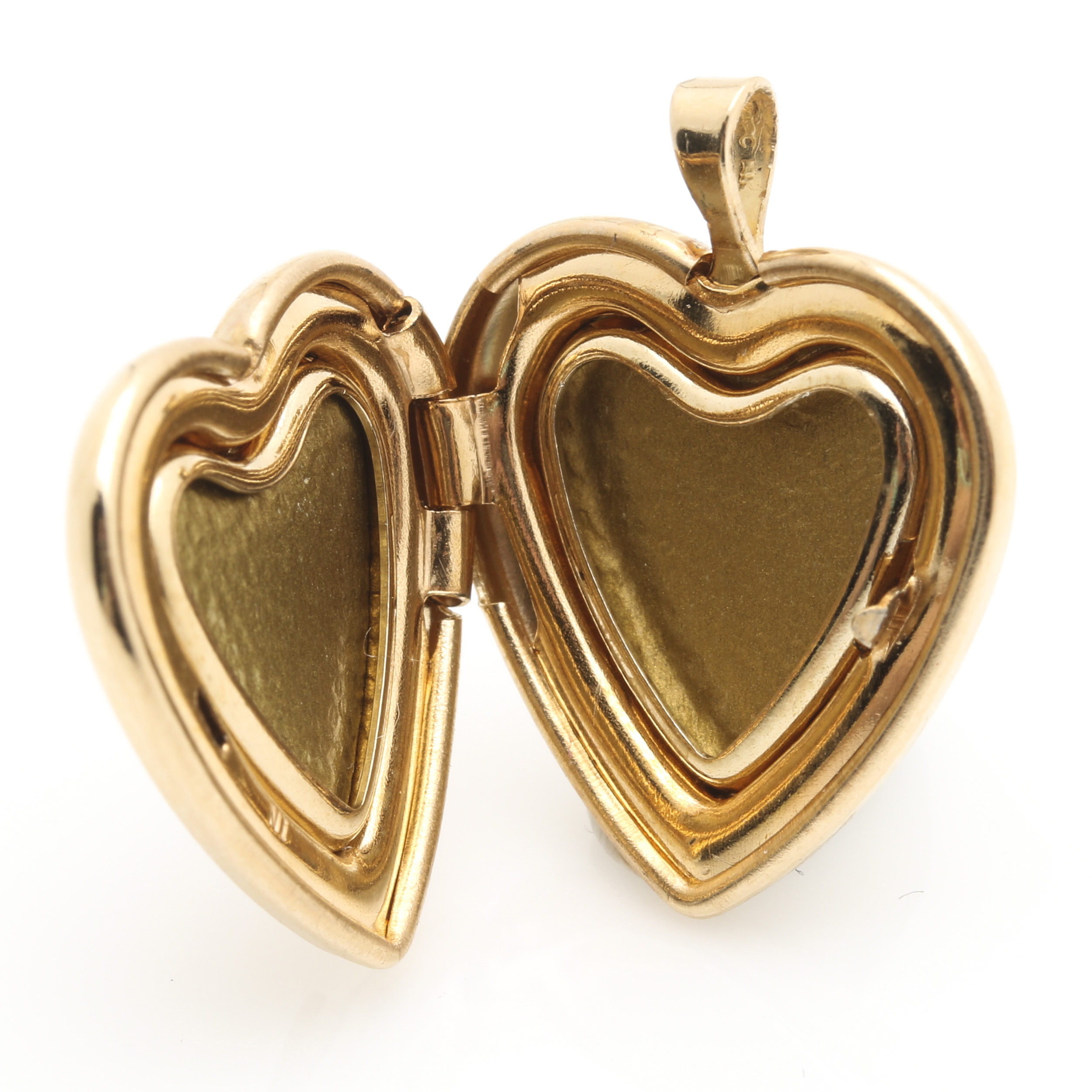 14K Yellow Gold Pearl and Mother of Pearl Jewelry Assortment