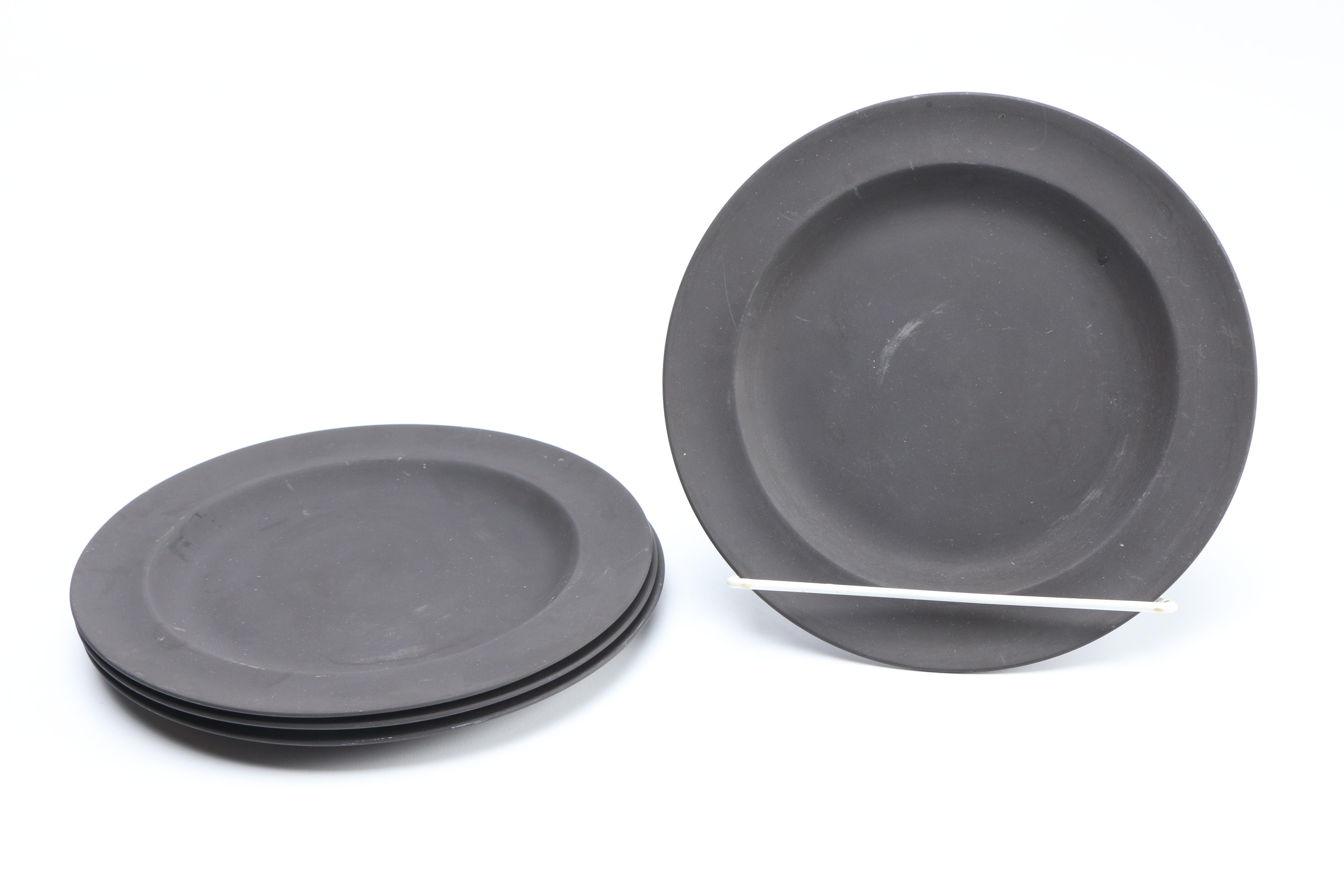Wedgwood Tableware in "Basalt Black"