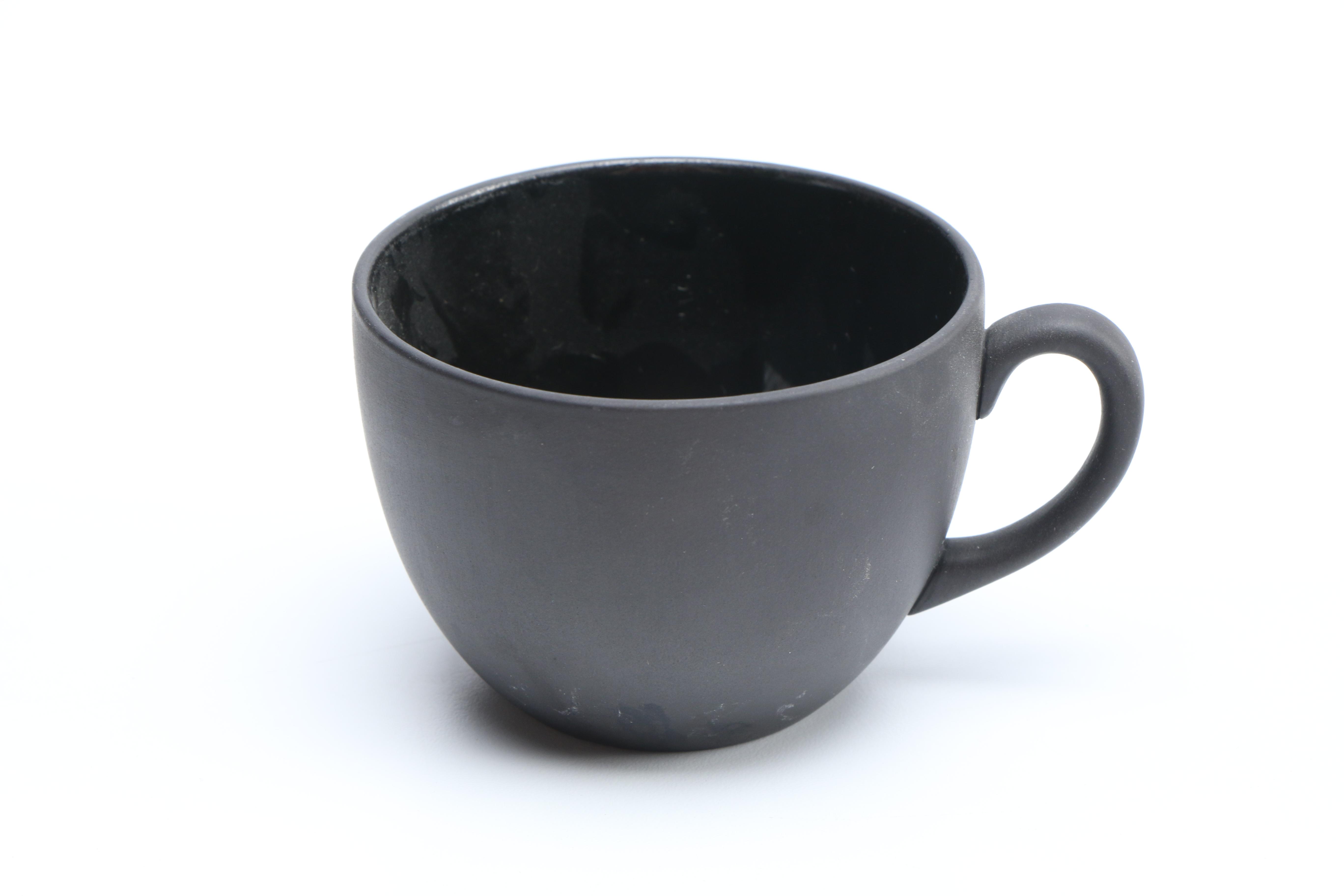 Wedgwood Tableware in "Basalt Black"