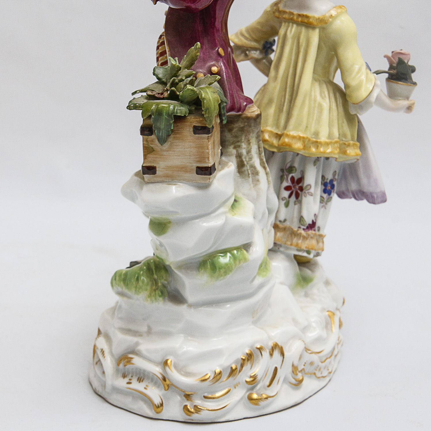 Rococo Pastoral Themed Meissen Porcelain Figurine