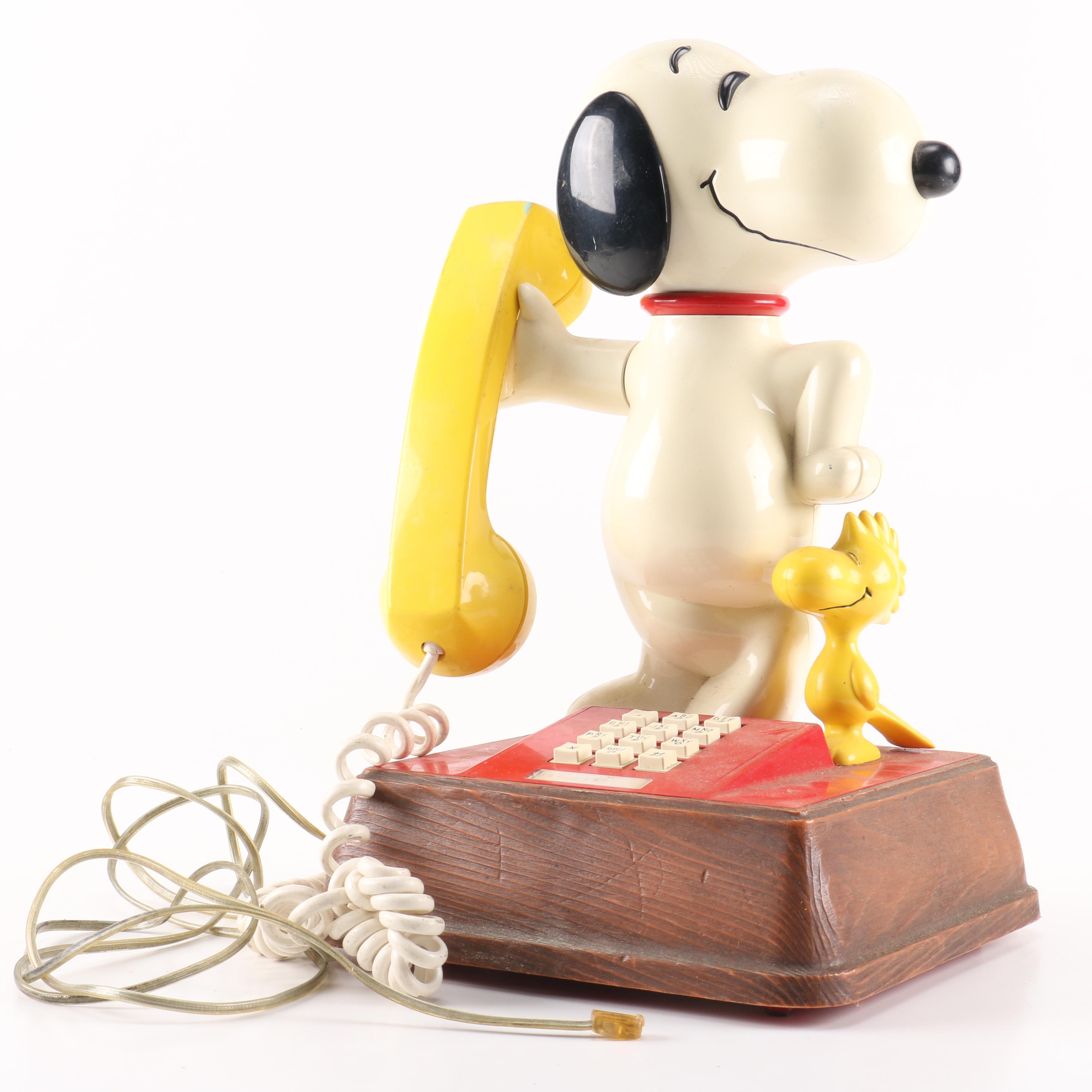 Vintage Peanuts Snoopy and Woodstock Theme Push-Button Telephone