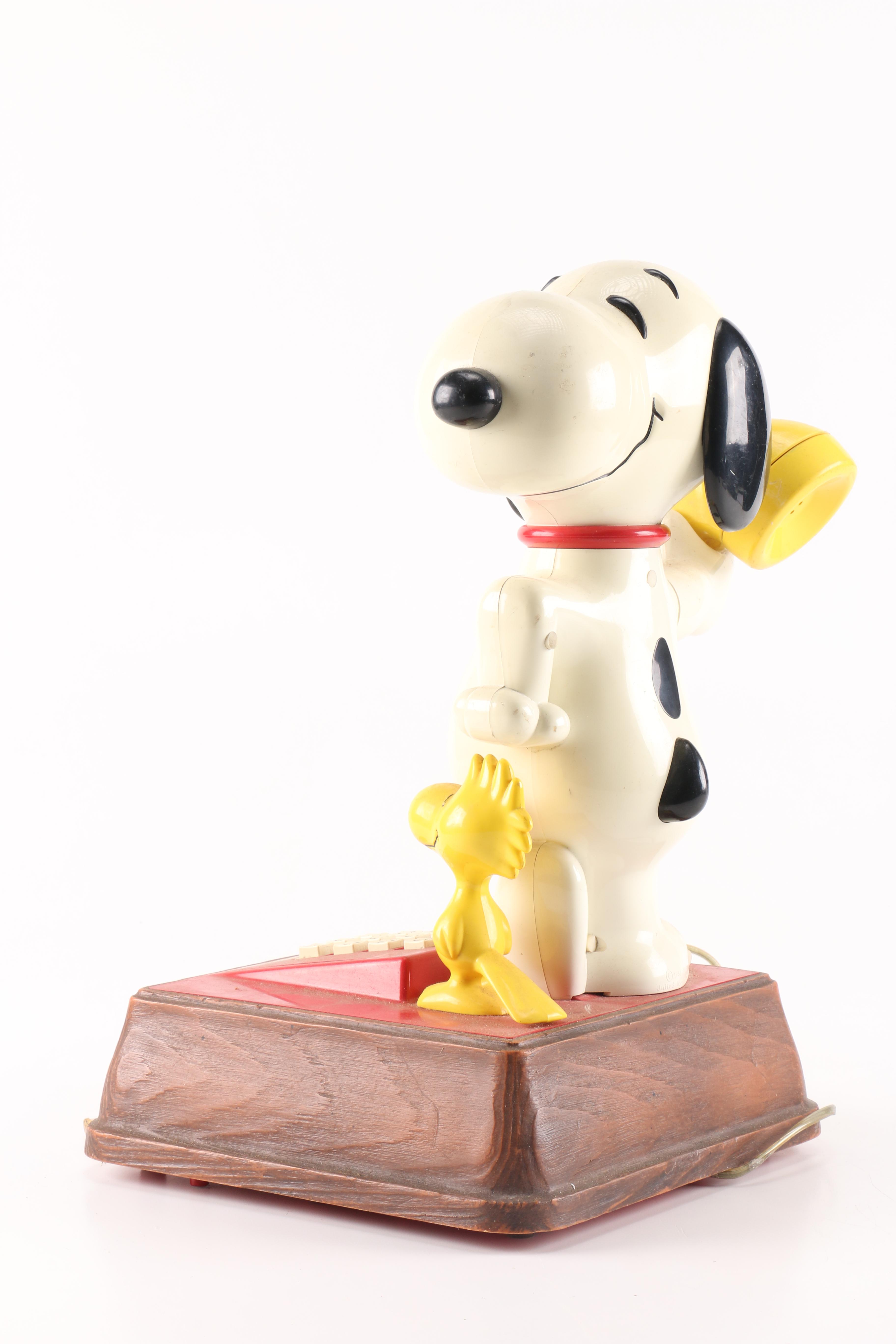 Vintage Peanuts Snoopy and Woodstock Theme Push-Button Telephone