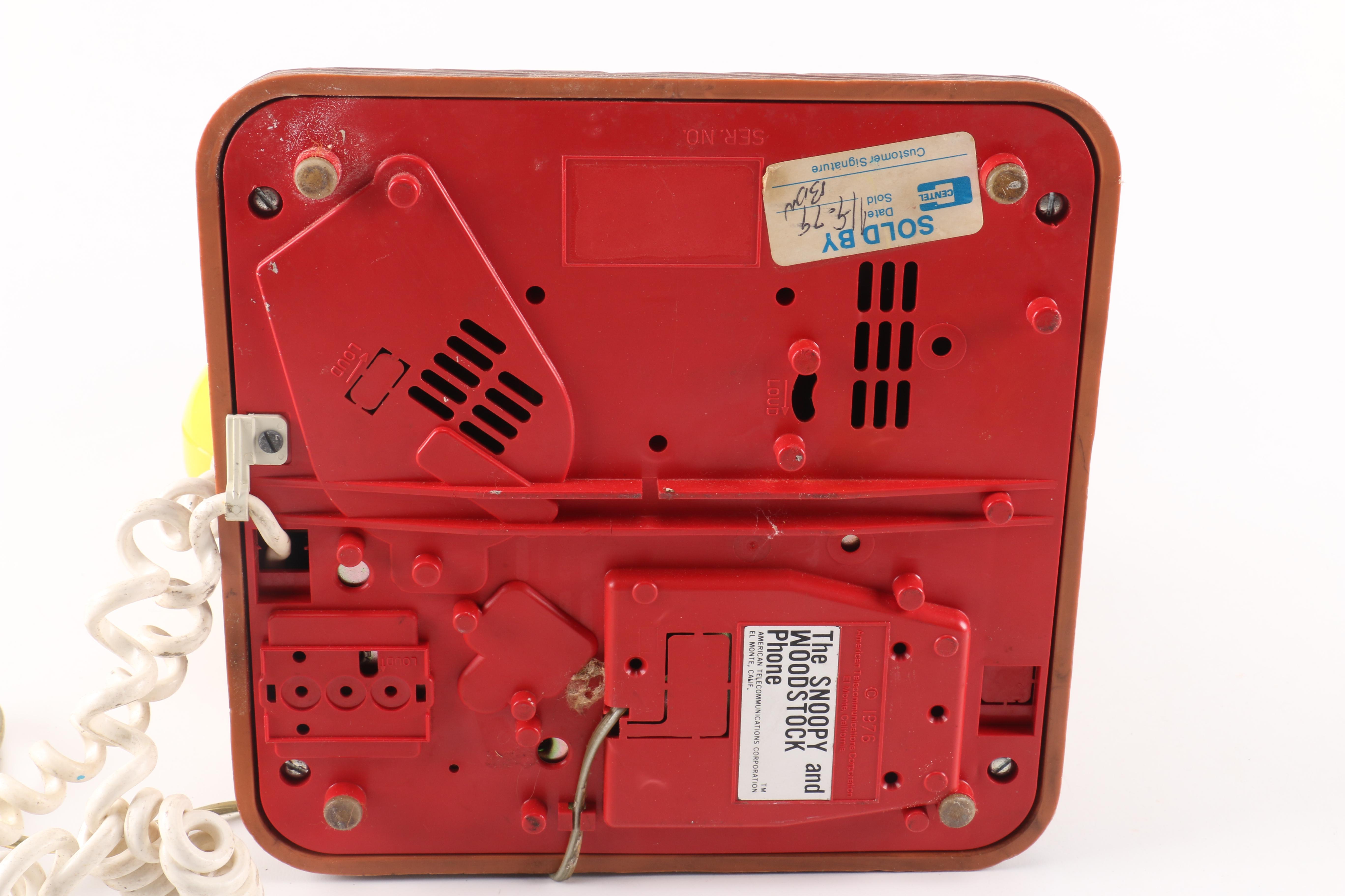 Vintage Peanuts Snoopy and Woodstock Theme Push-Button Telephone