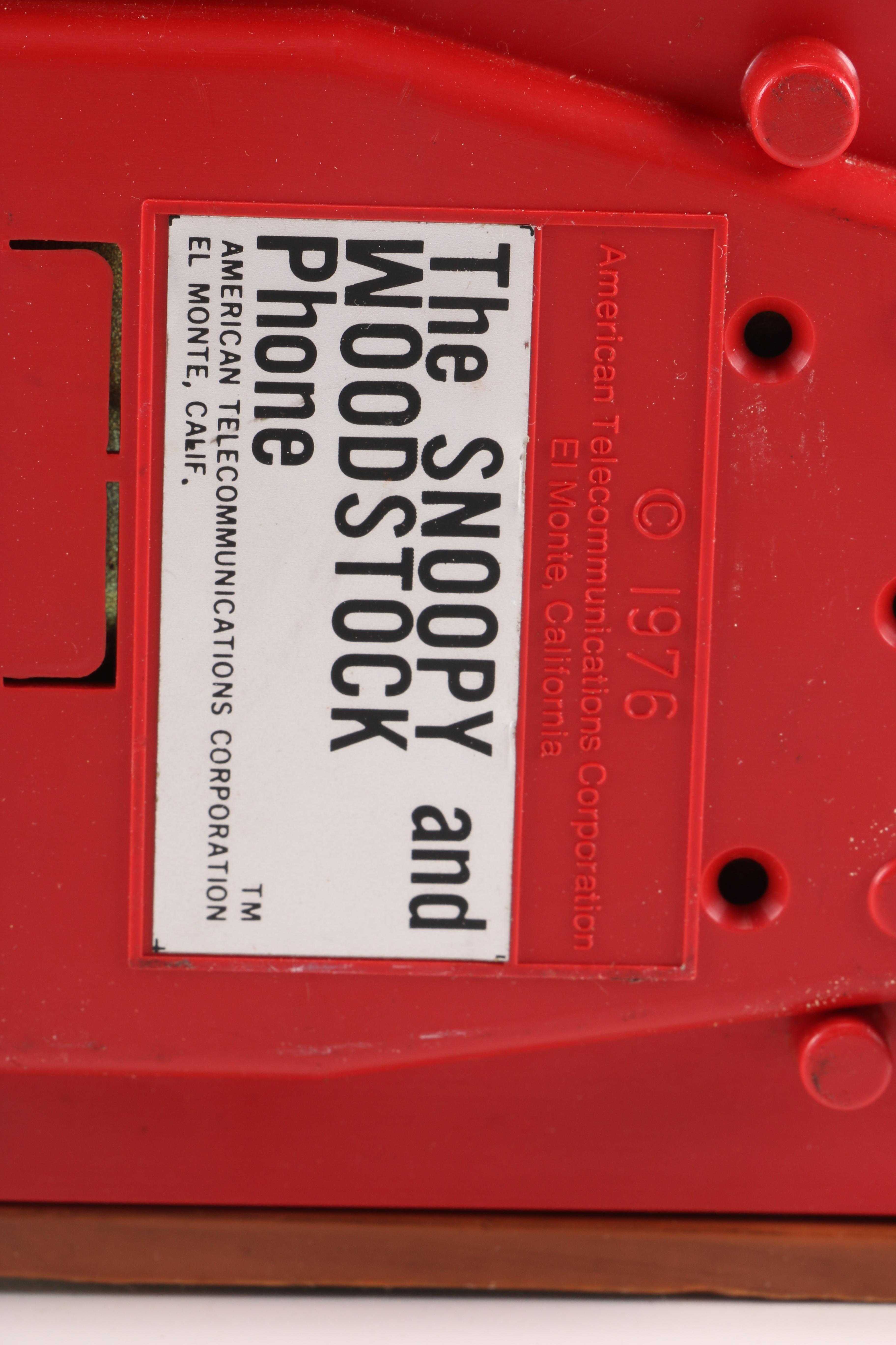 Vintage Peanuts Snoopy and Woodstock Theme Push-Button Telephone