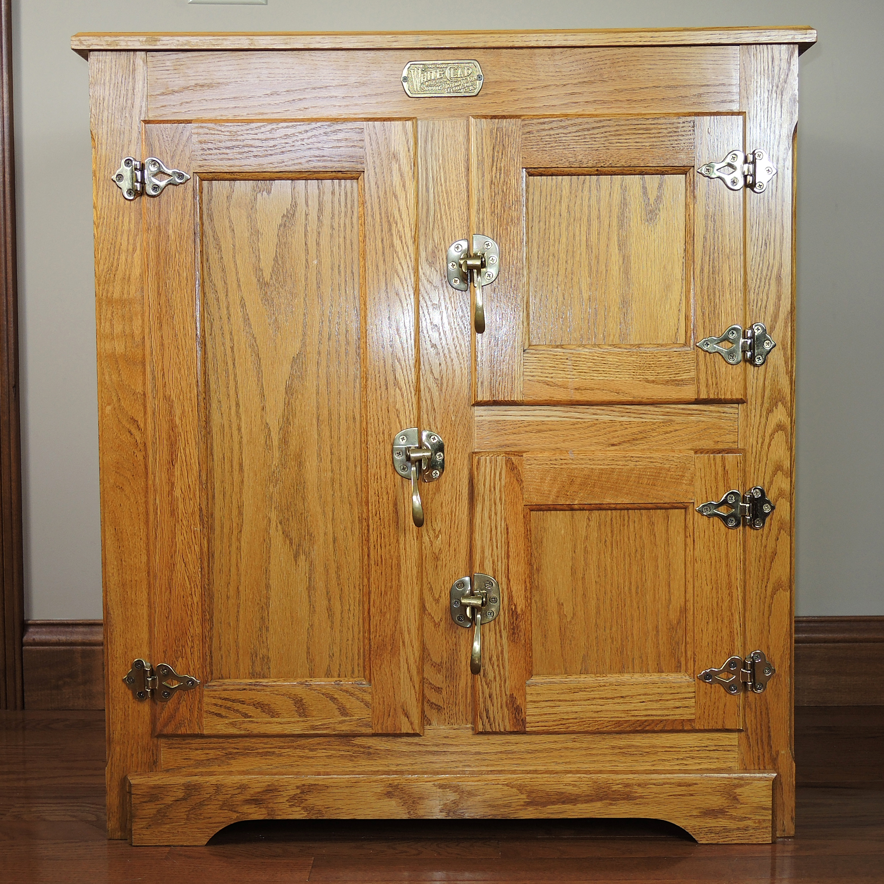 White Clad Oak Ice Chest Style Cabinet