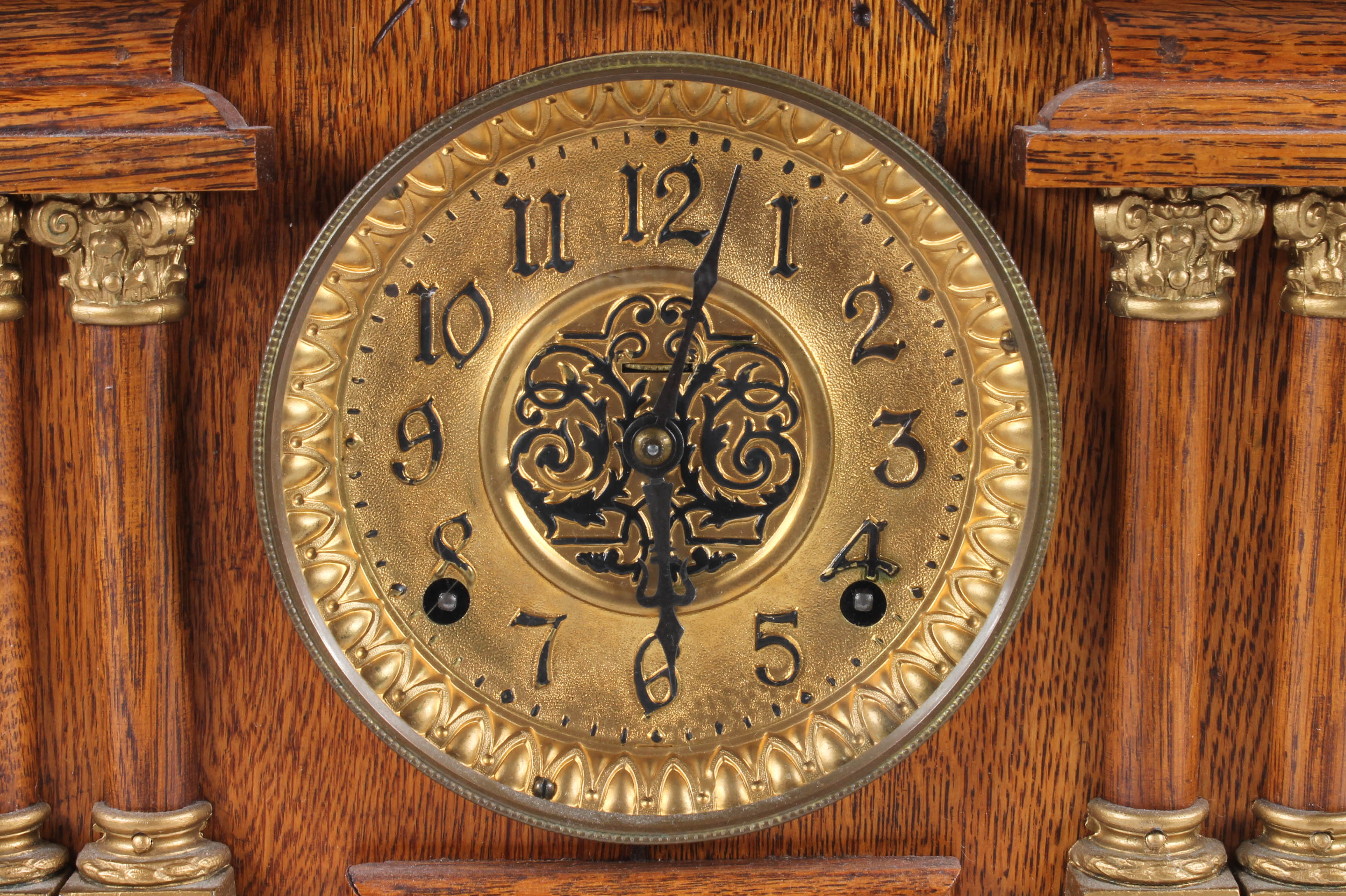 Antique E. Ingraham Tiger Oak Mantel Clock