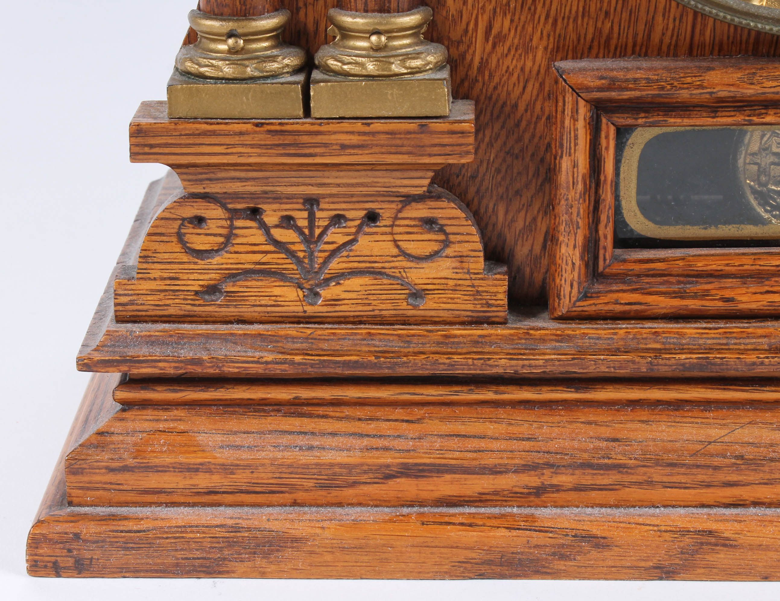 Antique E. Ingraham Tiger Oak Mantel Clock