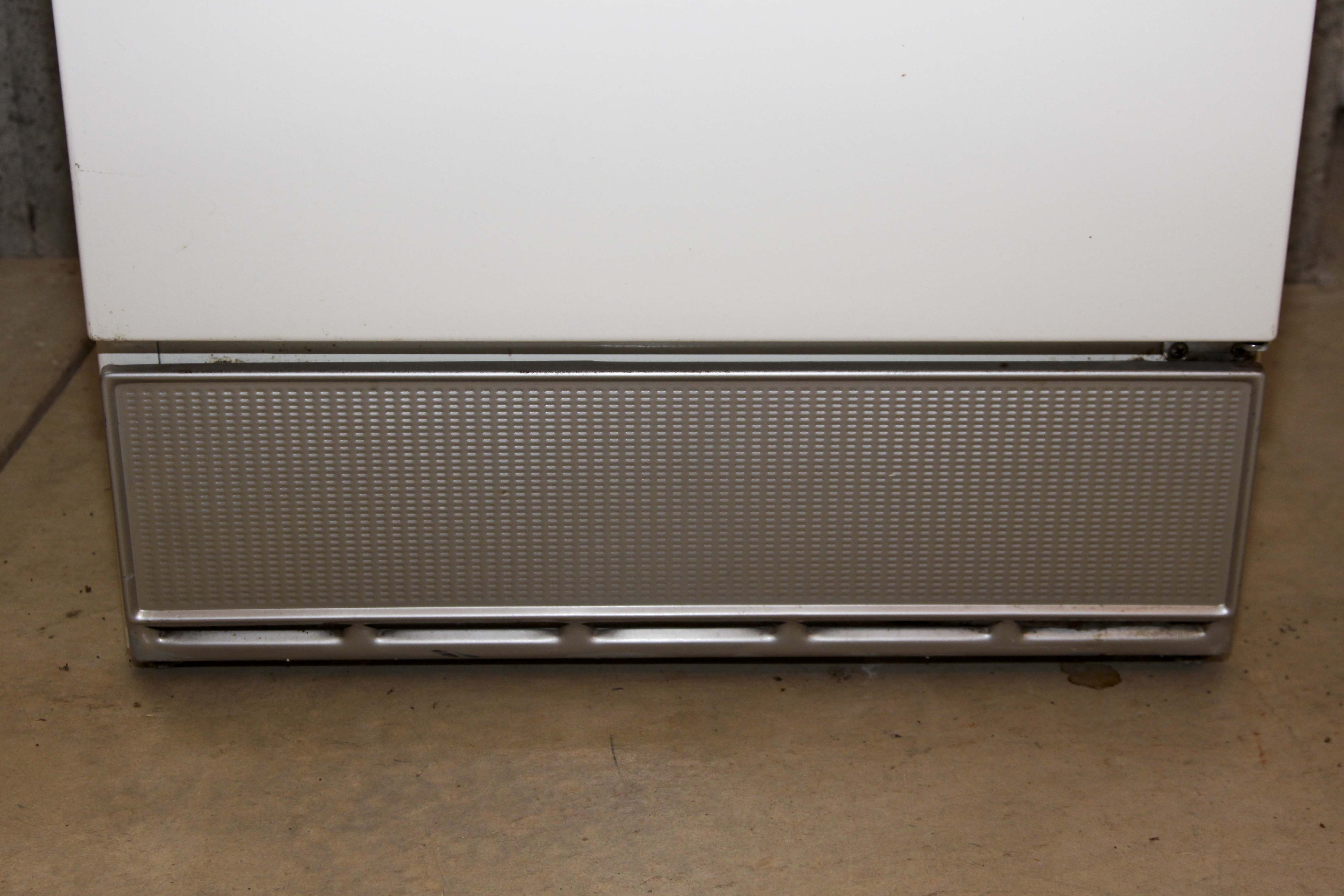 General Electric Free-Standing Freezer