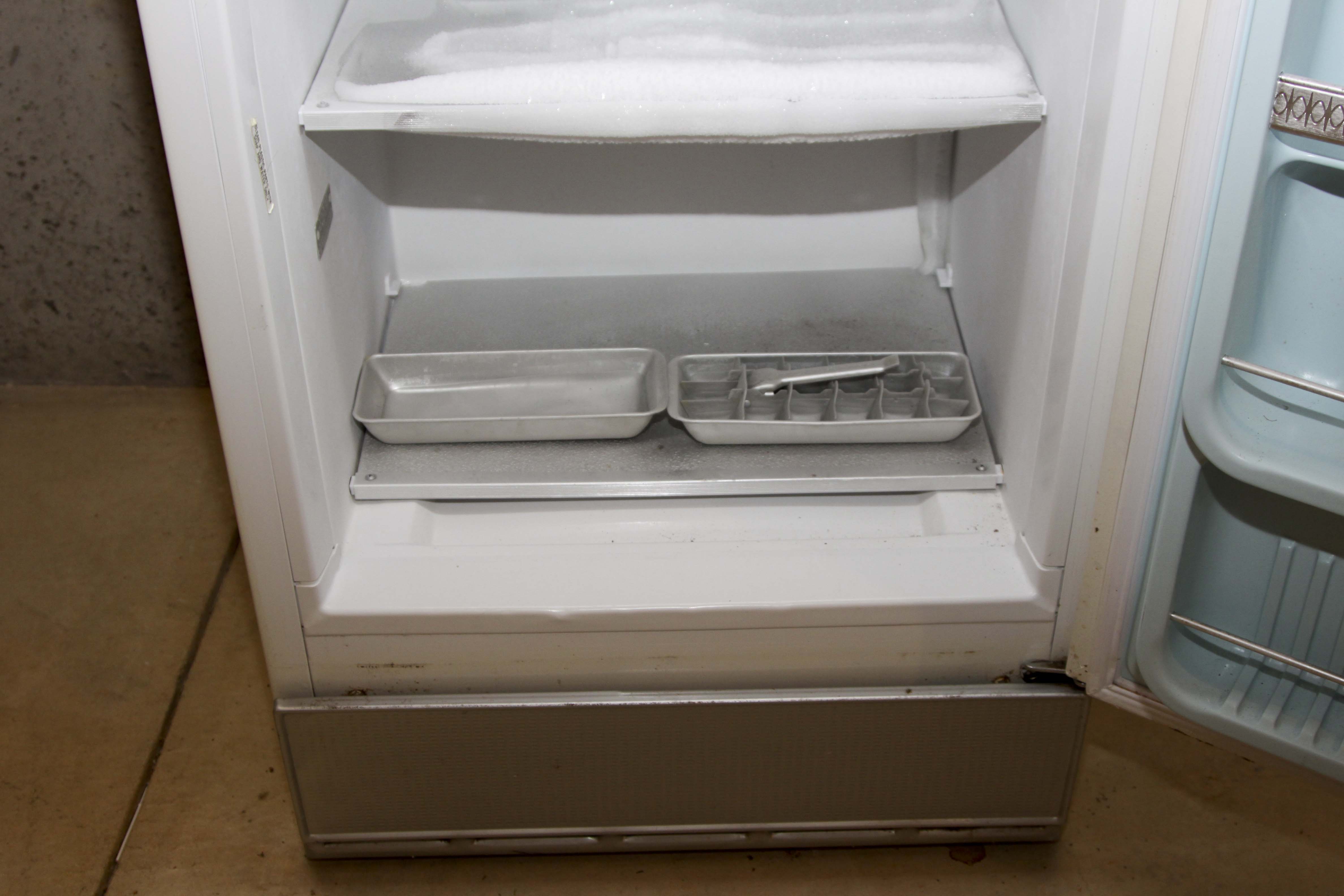 General Electric Free-Standing Freezer