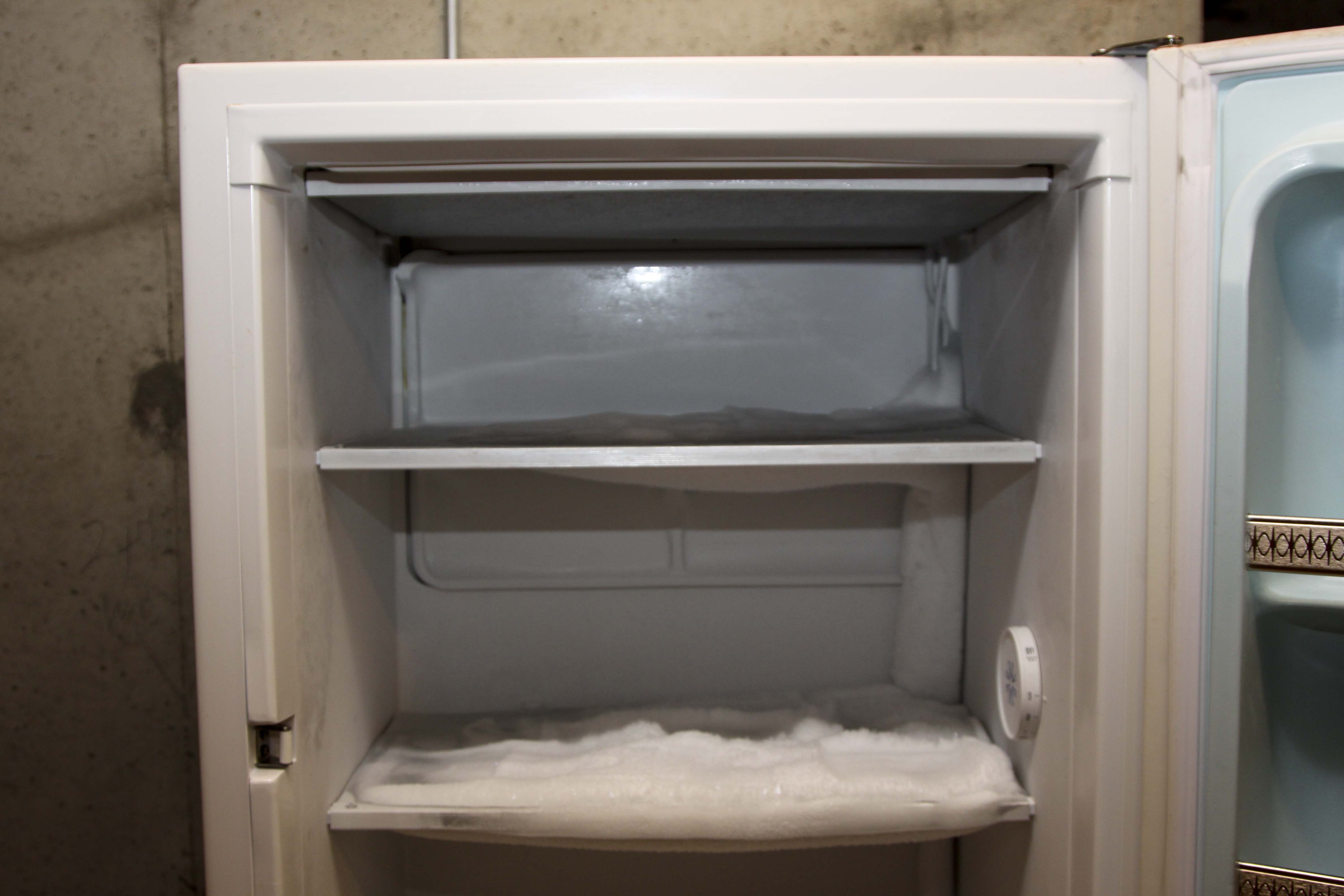 General Electric Free-Standing Freezer