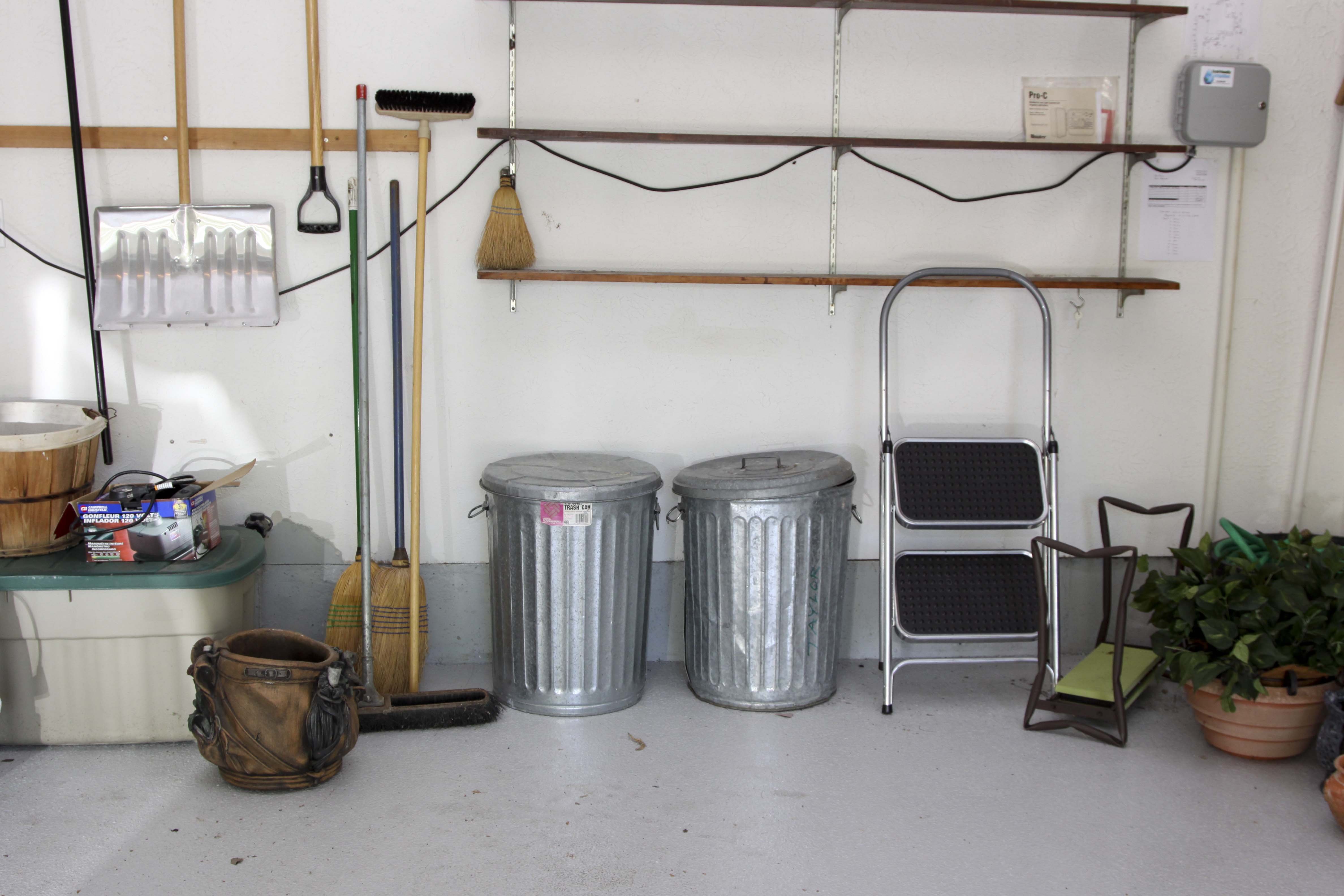 Large Garage Lot for the Lawn and Garden