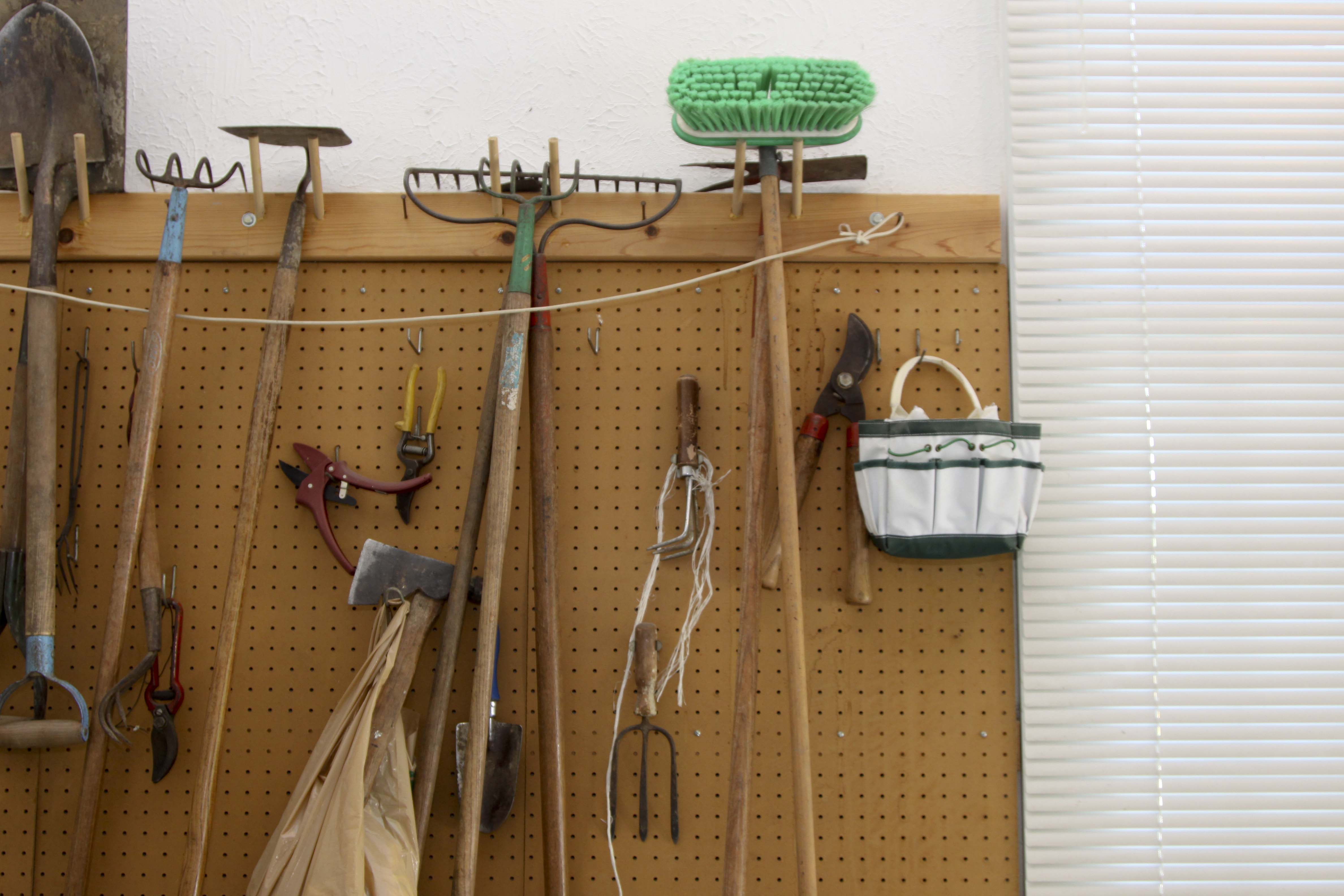 Large Garage Lot for the Lawn and Garden