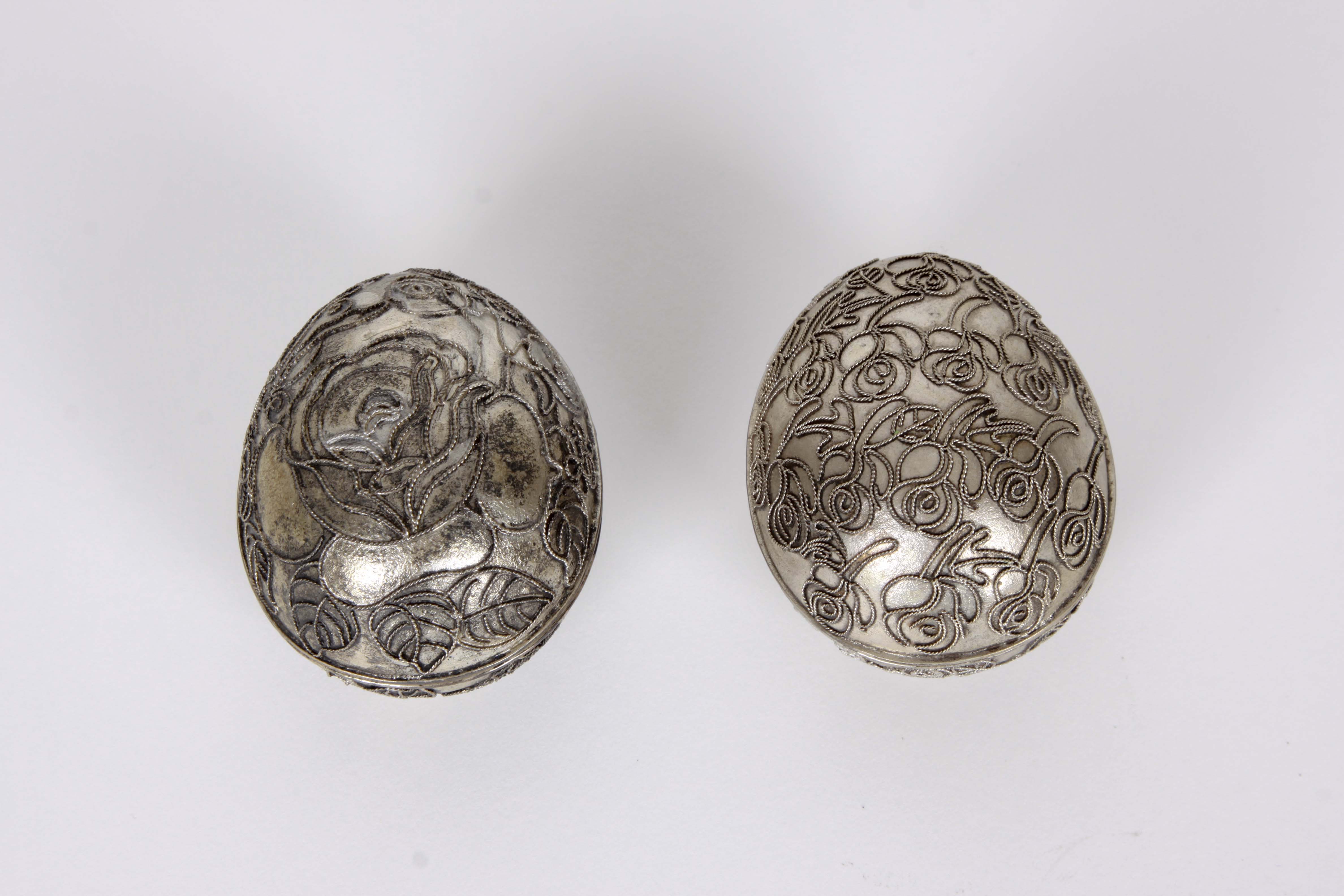 Assortment of Decorative Lidded Boxes Including a Deichert Music Box