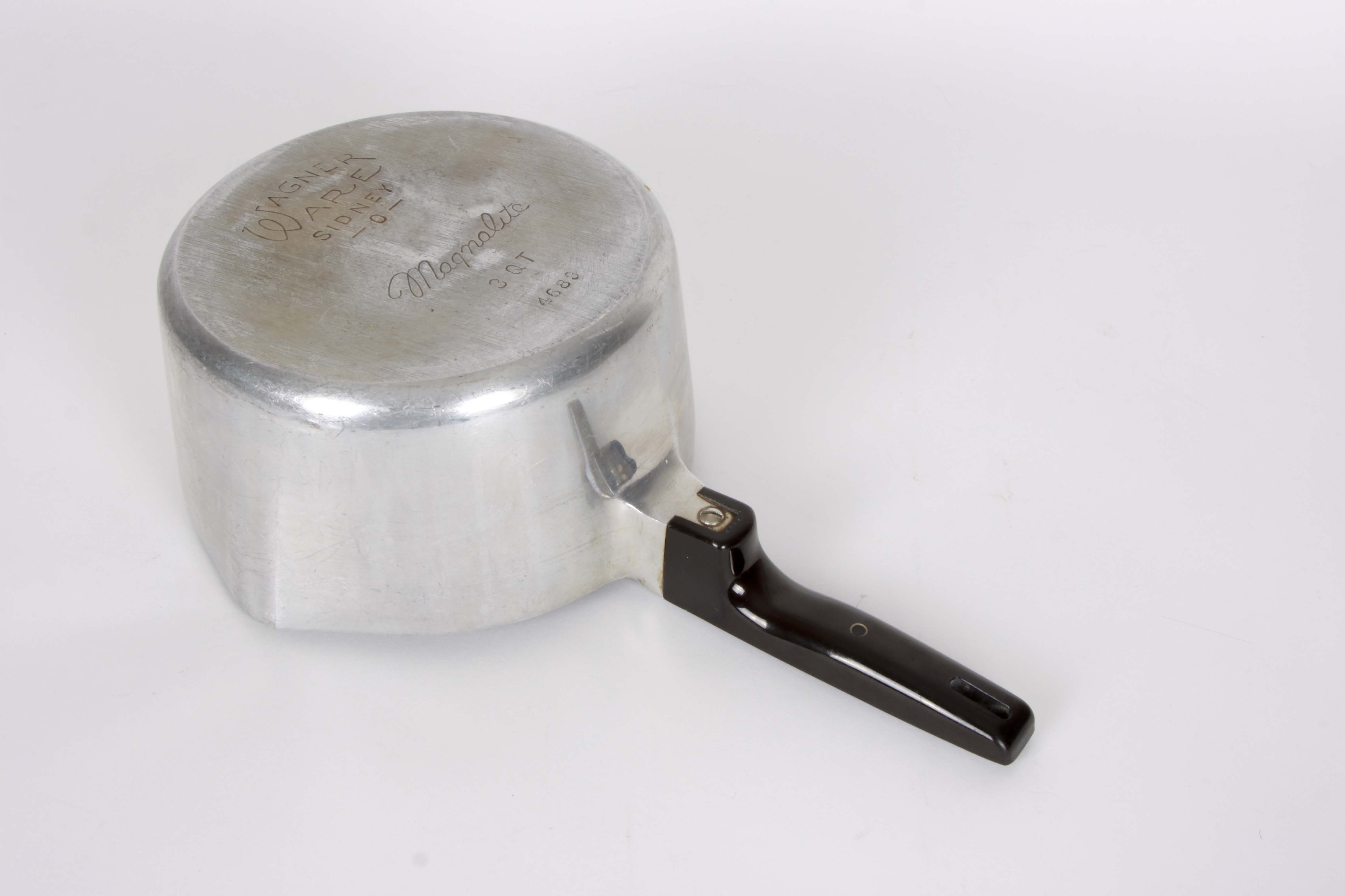 Three Vintage Wagner Ware Magnalite Pans