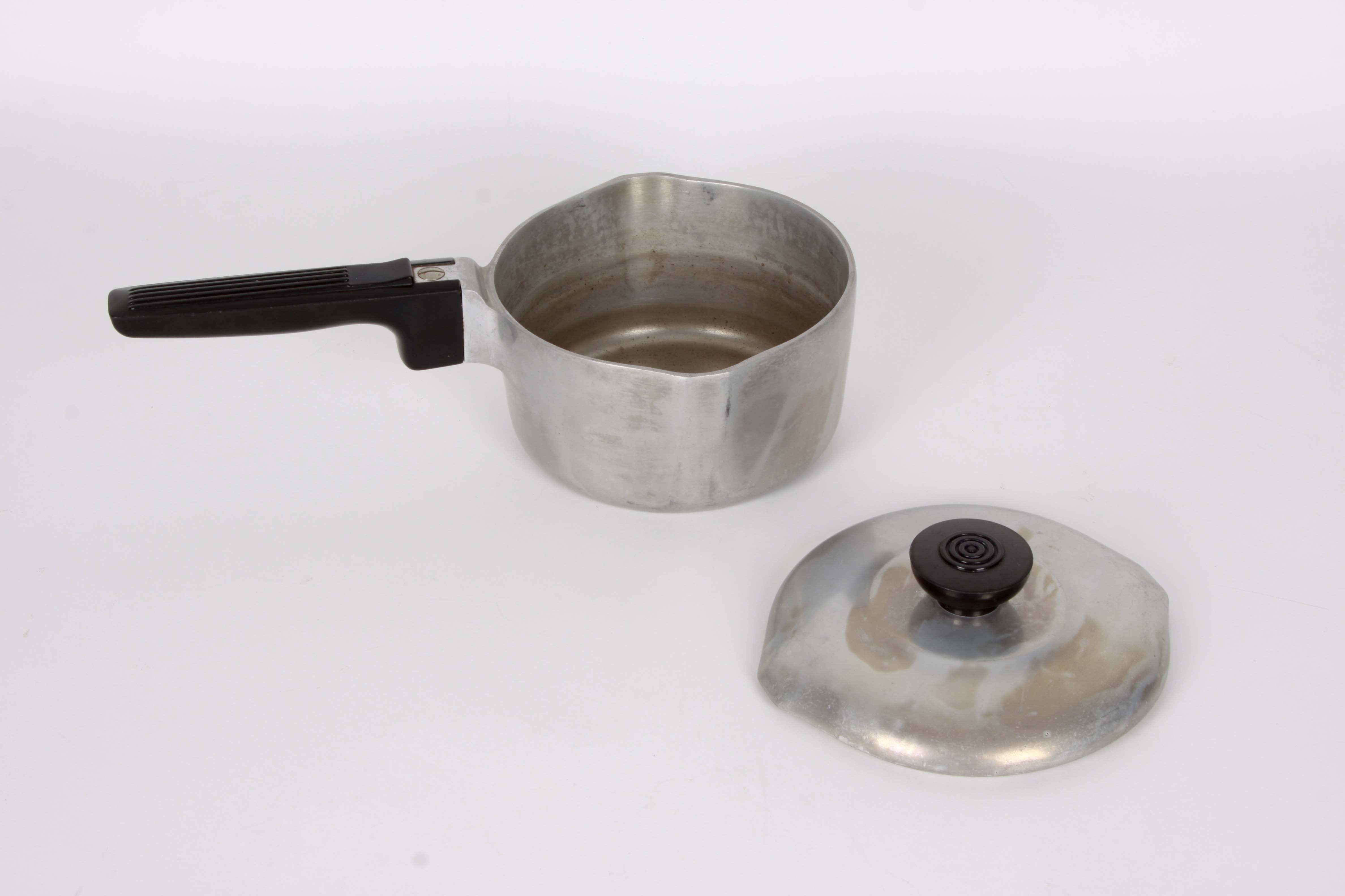 Three Vintage Wagner Ware Magnalite Pans