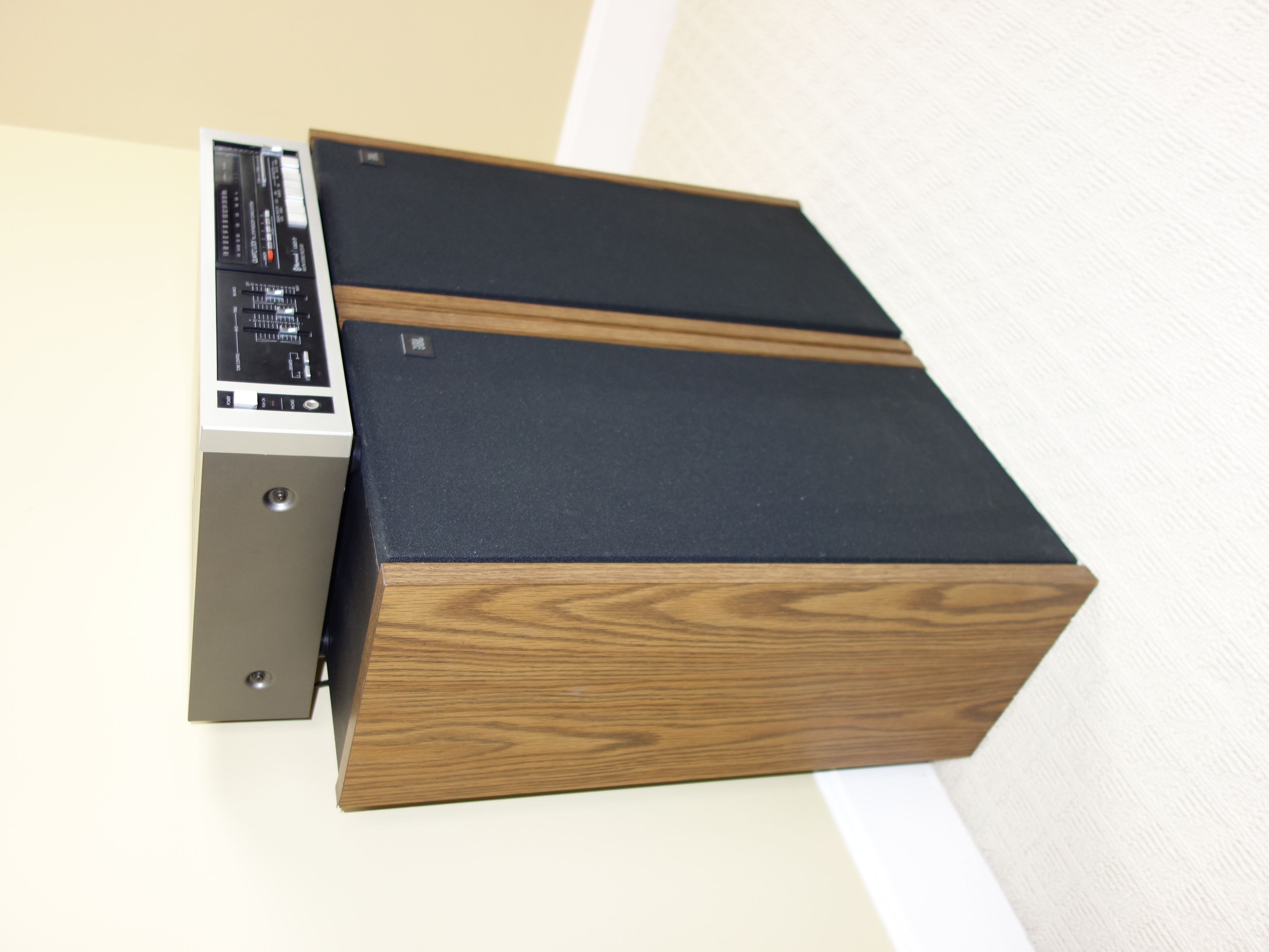 Vintage Sherwood AM/FM Stereo Receiver and JBL Speakers