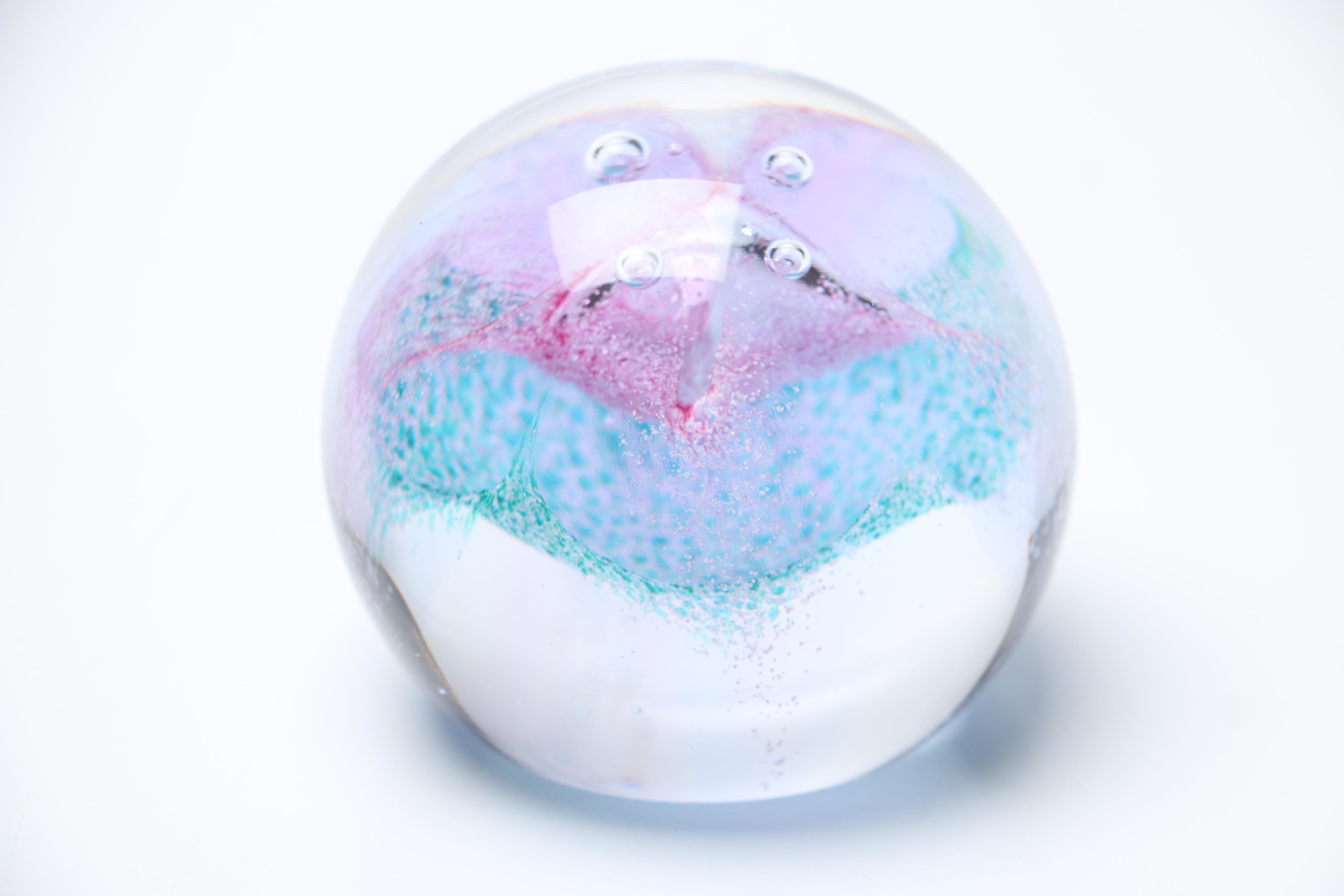 Sphere Shaped Decorative Glass Paperweights