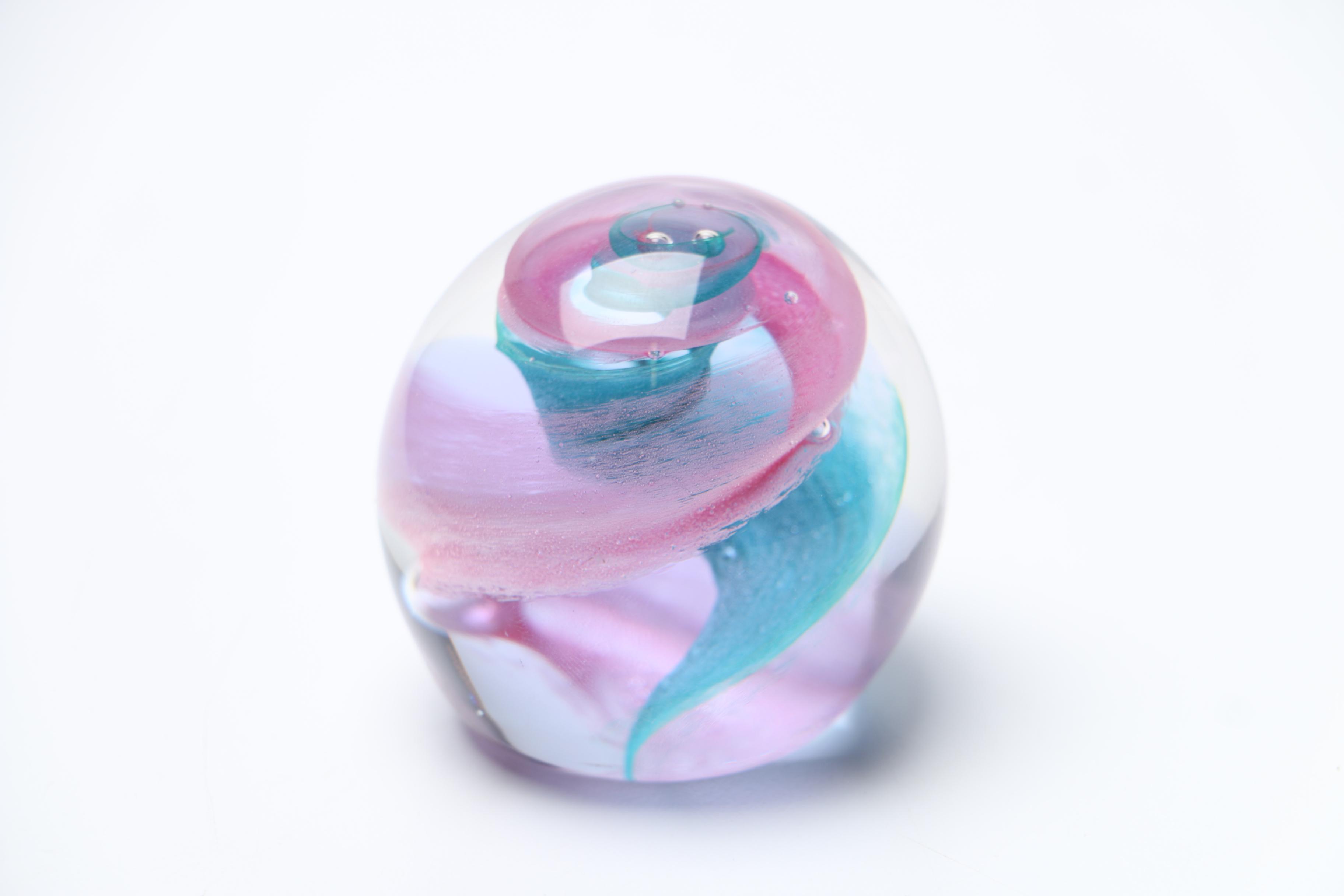Sphere Shaped Decorative Glass Paperweights