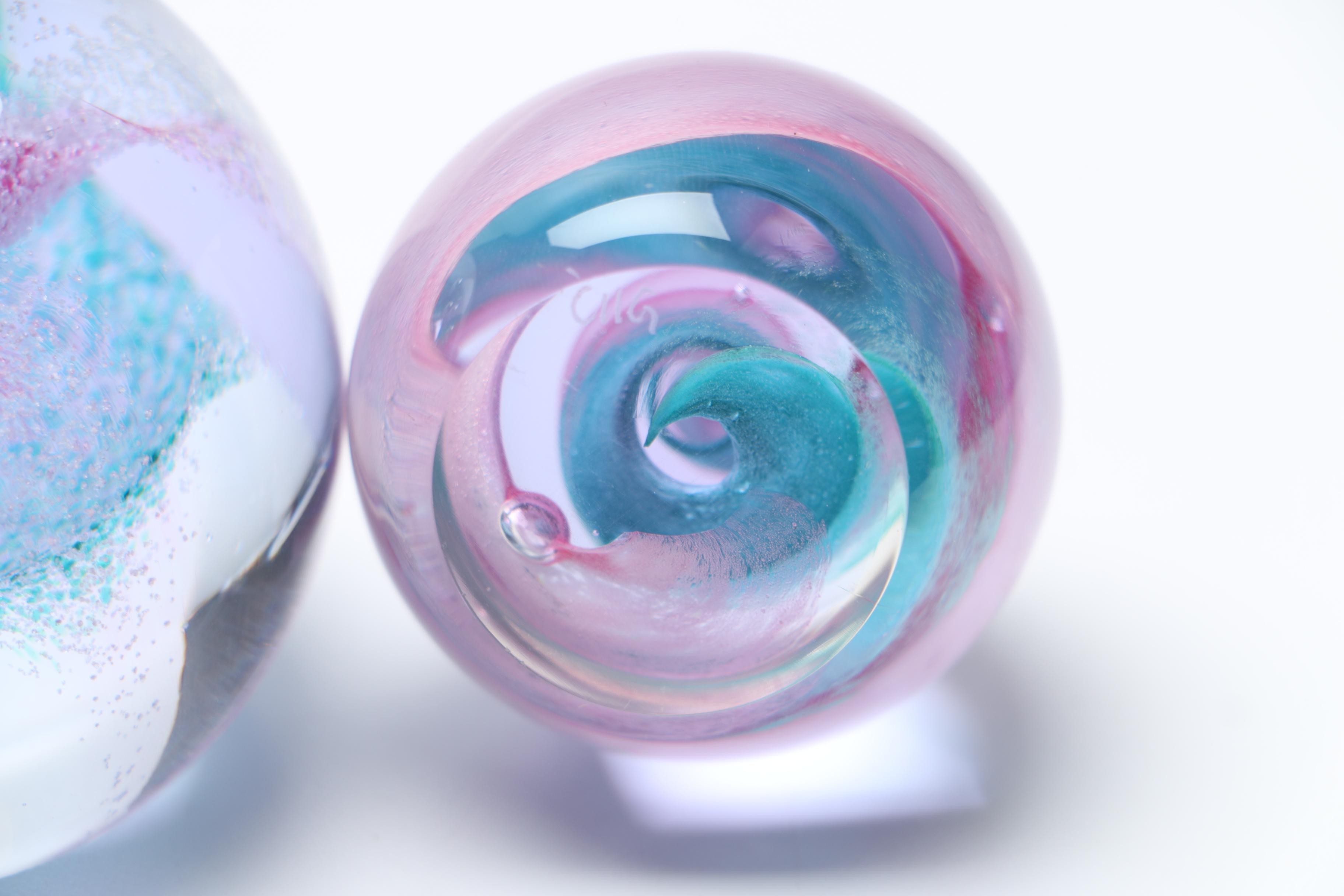 Sphere Shaped Decorative Glass Paperweights
