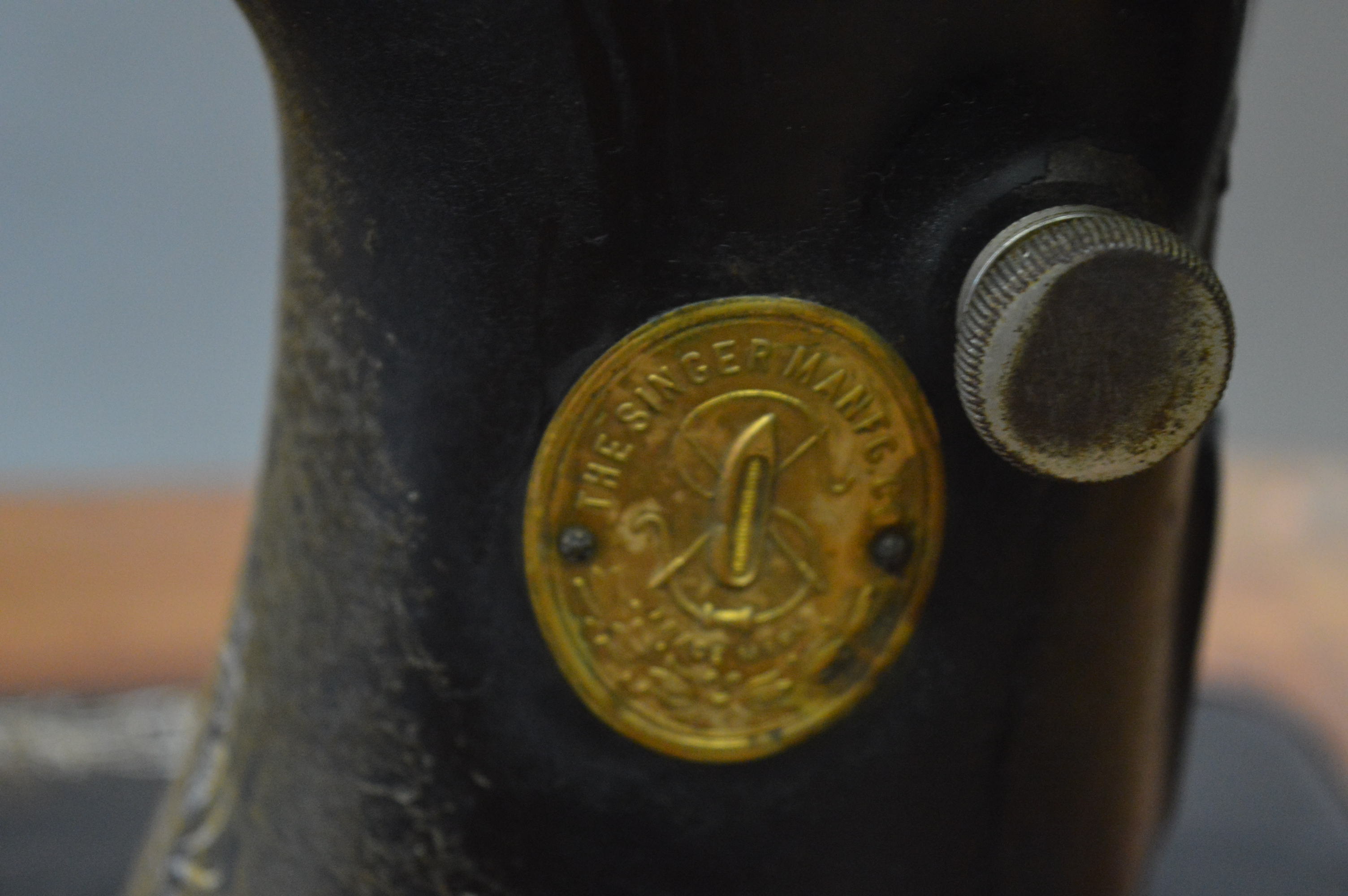 1928 Singer Sewing Machine and Table