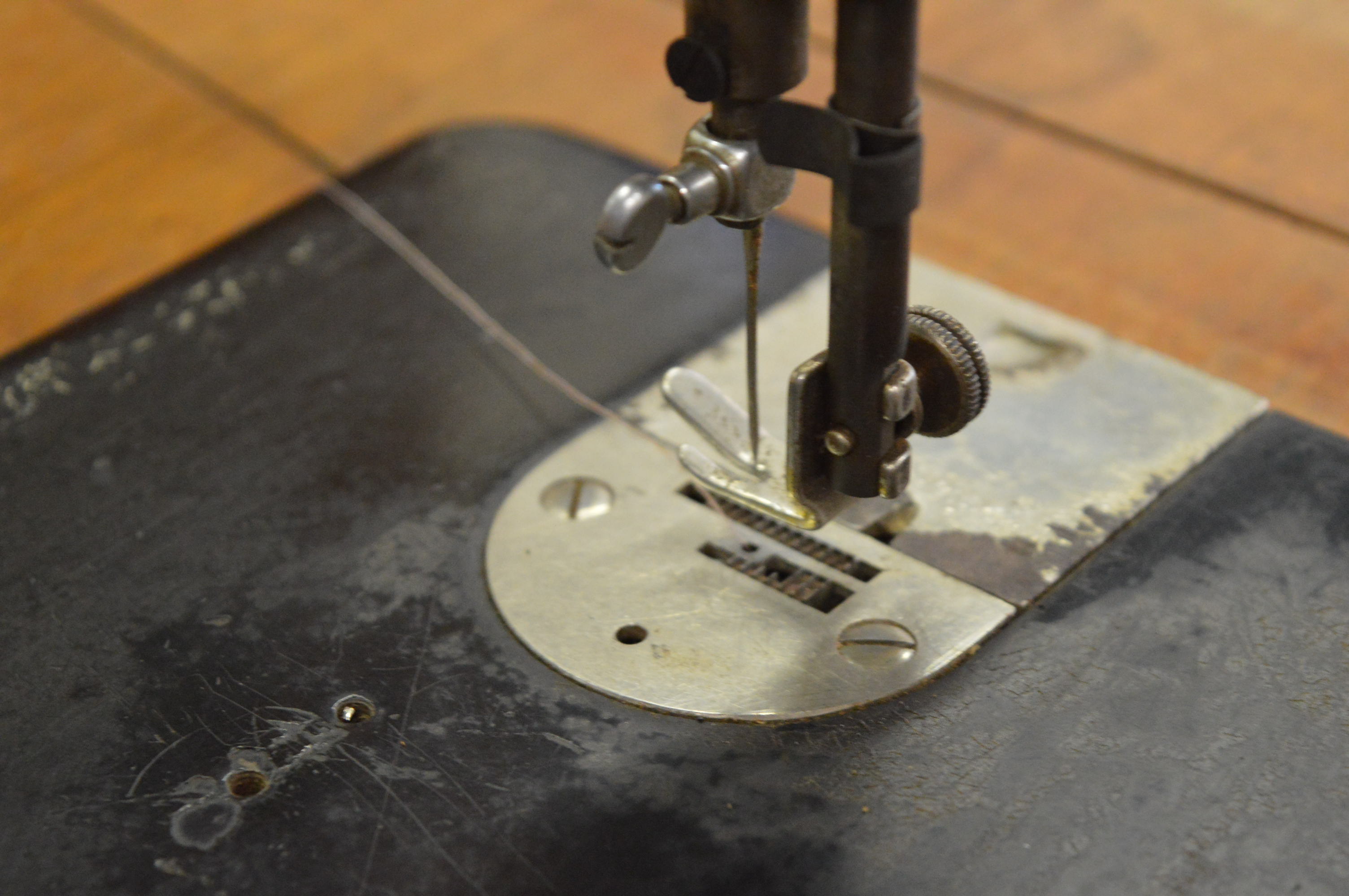 1928 Singer Sewing Machine and Table
