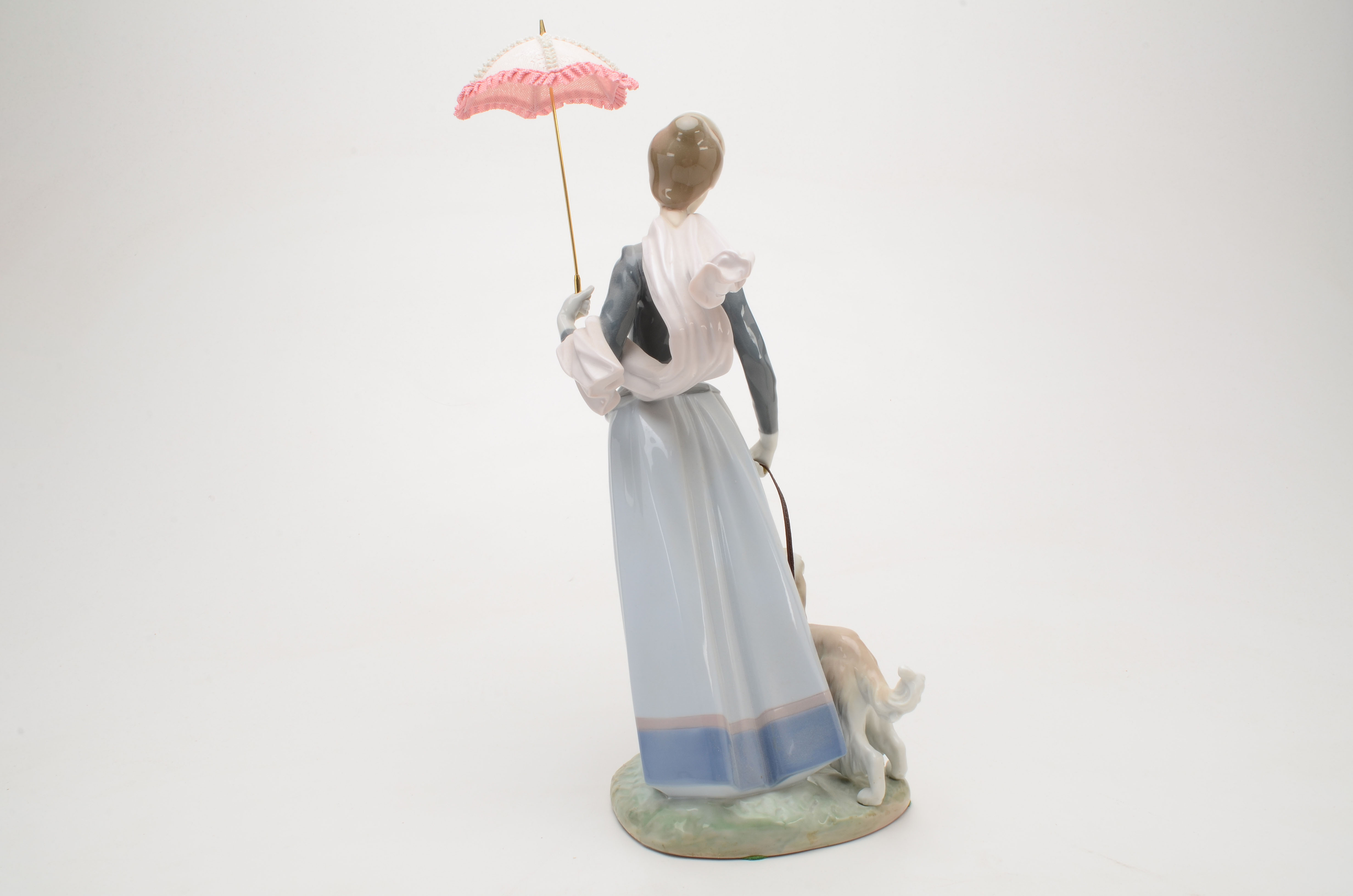 Lladro Figurine - "Lady with Shawl"