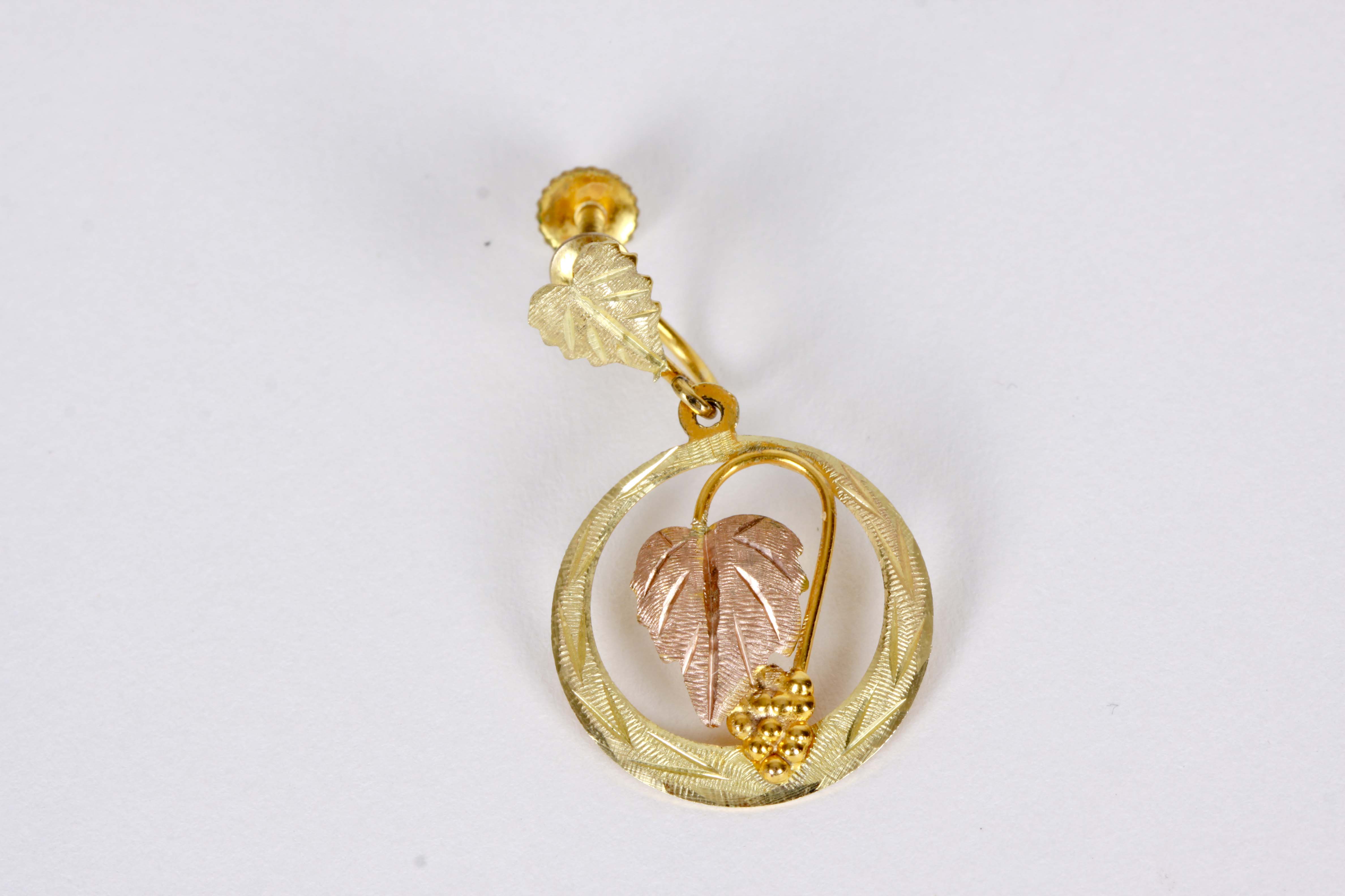 10K Black Hills Gold Tri-Color Necklace and Earrings