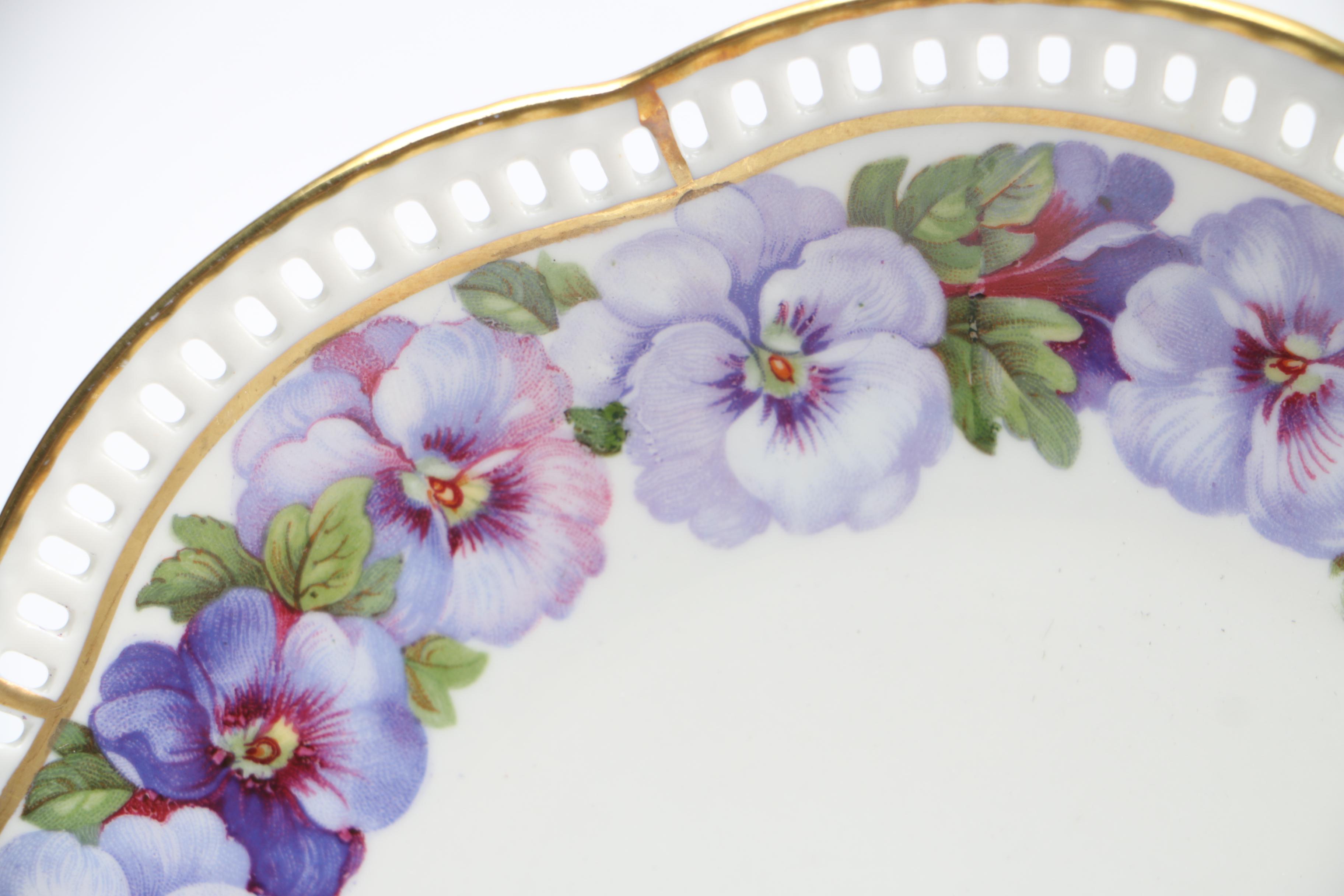 Schumann Reticulated Floral Plates