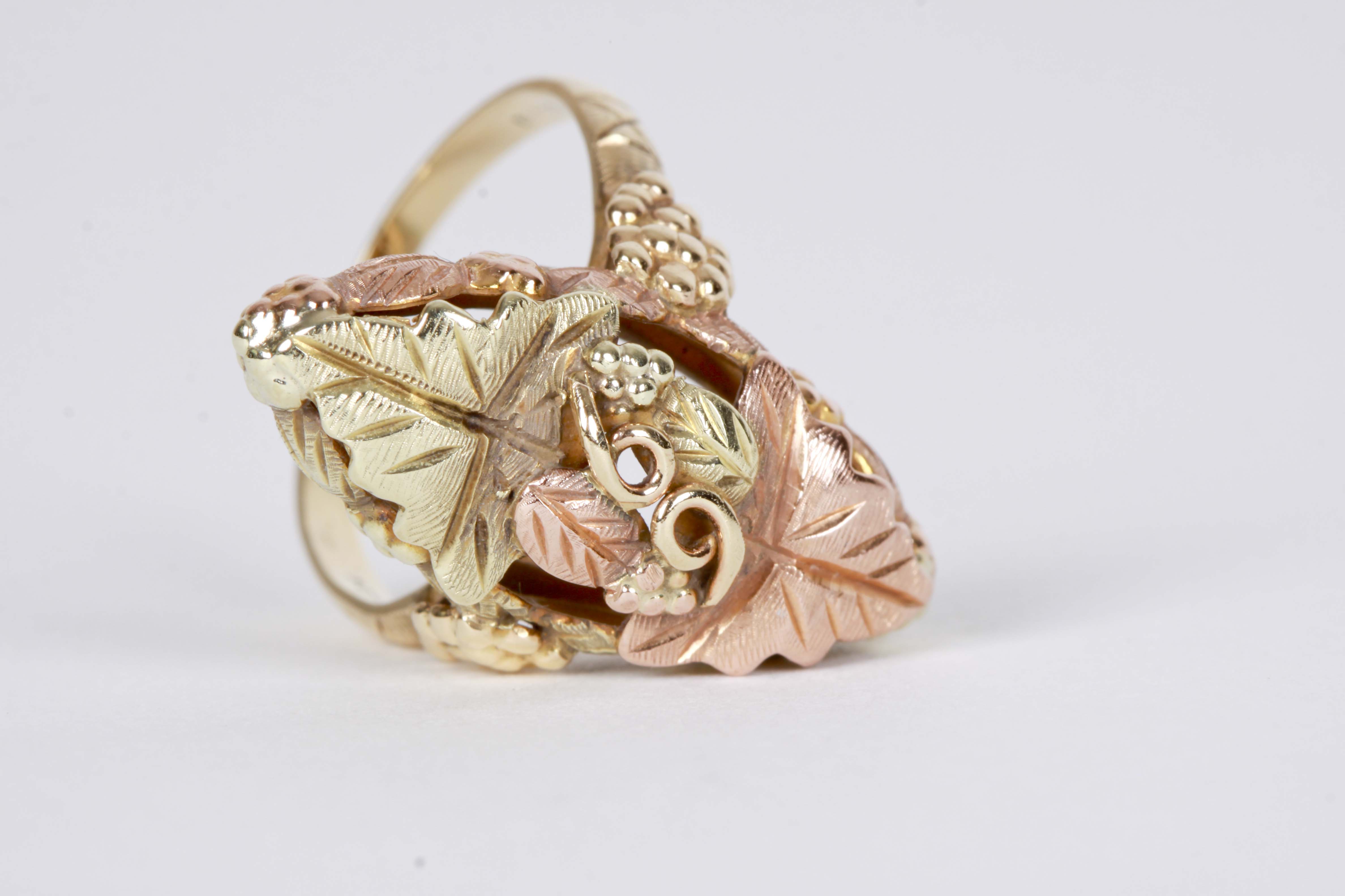 Black Hills Company Gold Ring