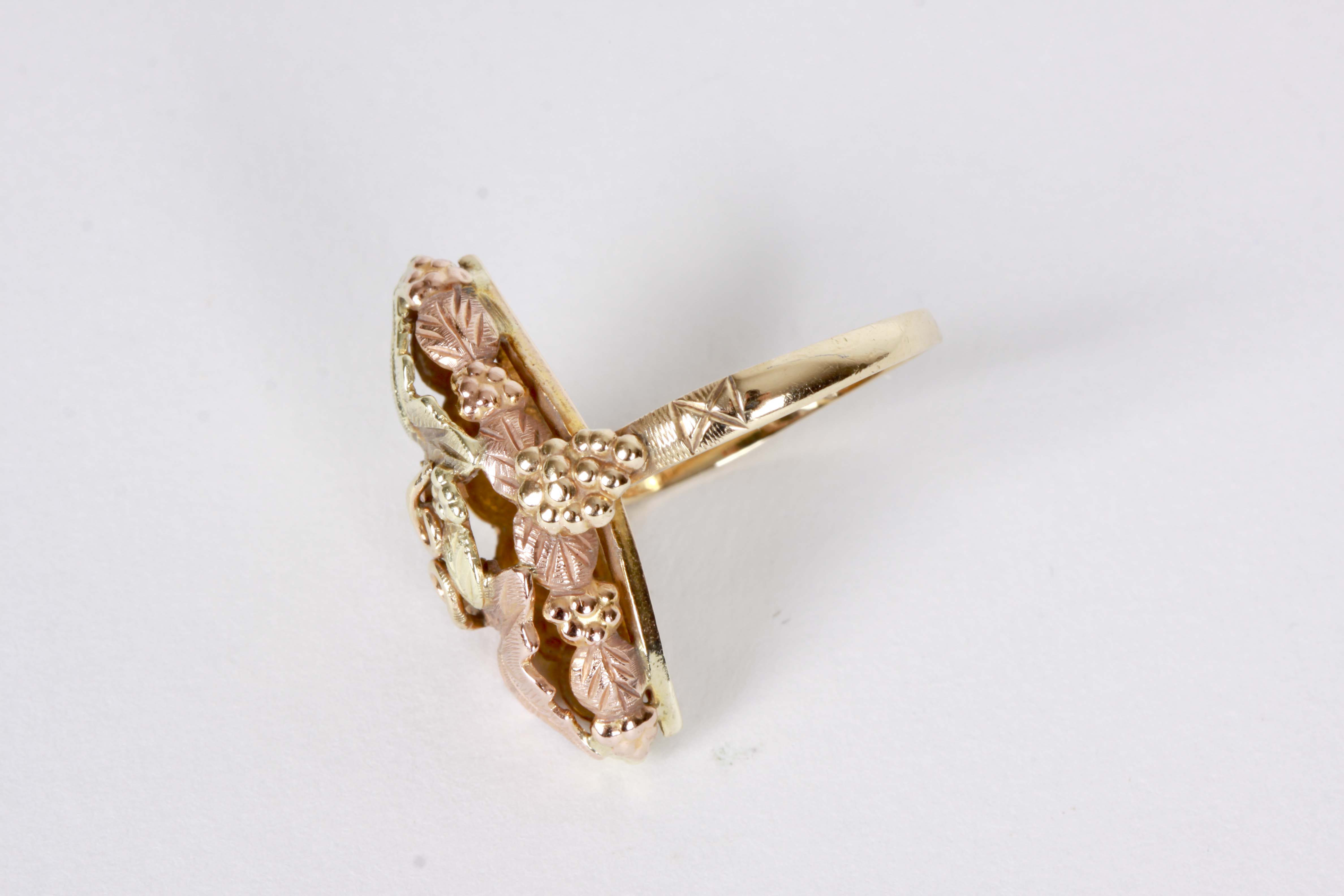 Black Hills Company Gold Ring