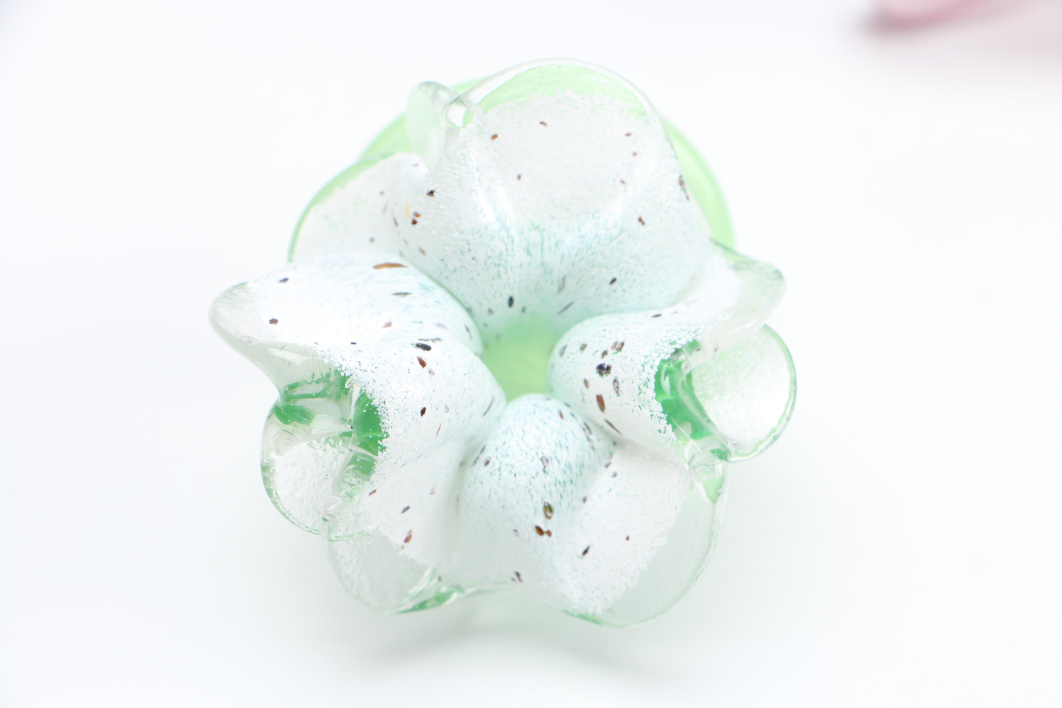 Decorative Glass Floral Napkin Rings