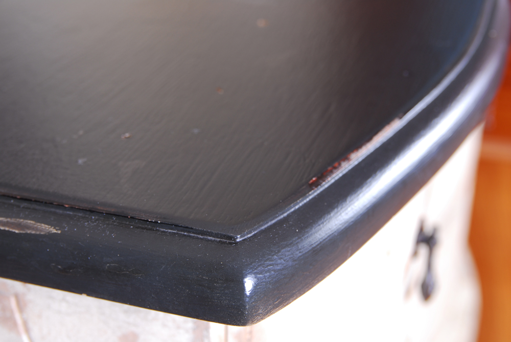 Antiqued Serpentine Chest of Drawers