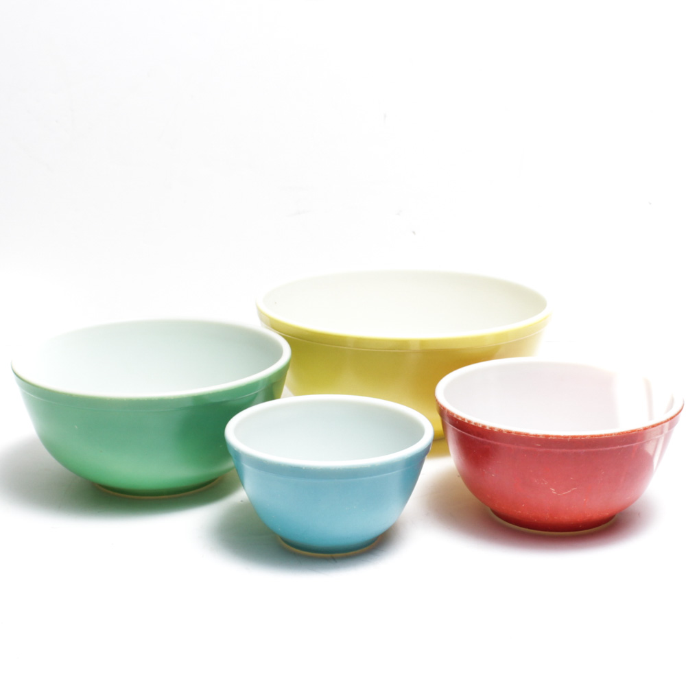 Vintage Pyrex Nesting Bowls