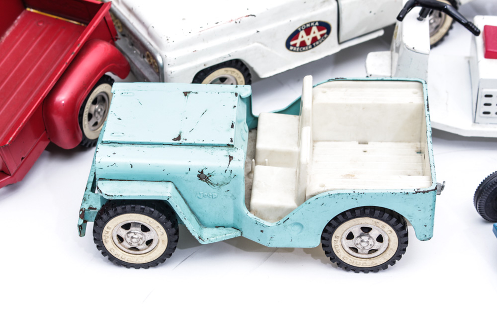 Vintage Structo and Tonka Metal Toy Vehicles