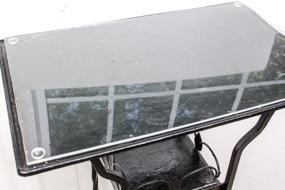 Wrought Metal Tables With Stand