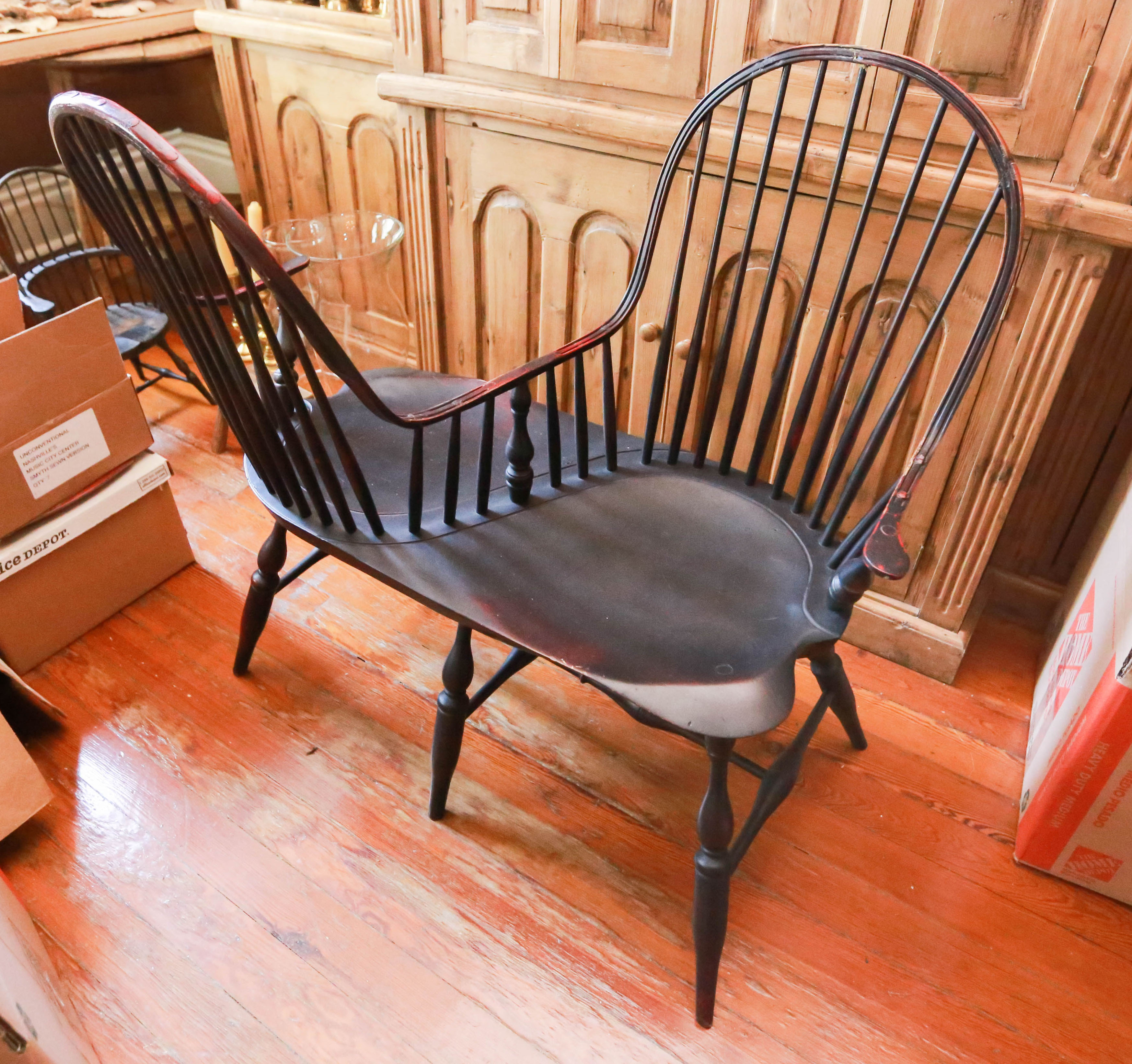 Windsor Style Tête à Tête Settee