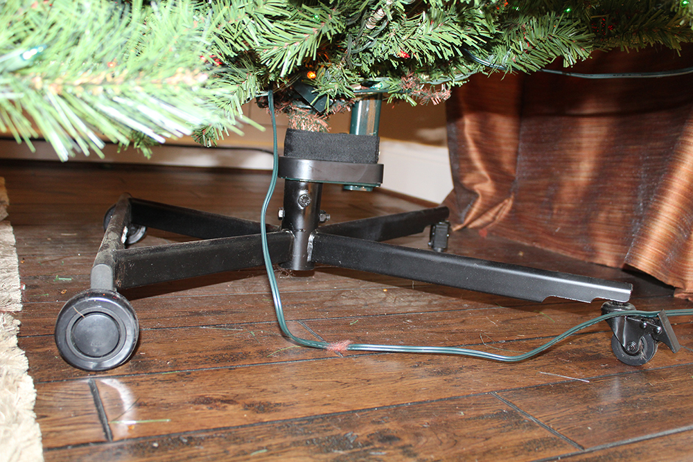 Frontgate Artificial Virginia Pine 10' Christmas Tree