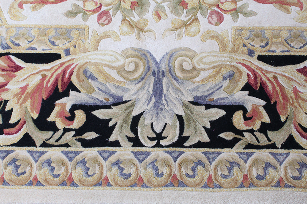 Safavieh "Savonnerie Collection" Carved Chinese Area Rug