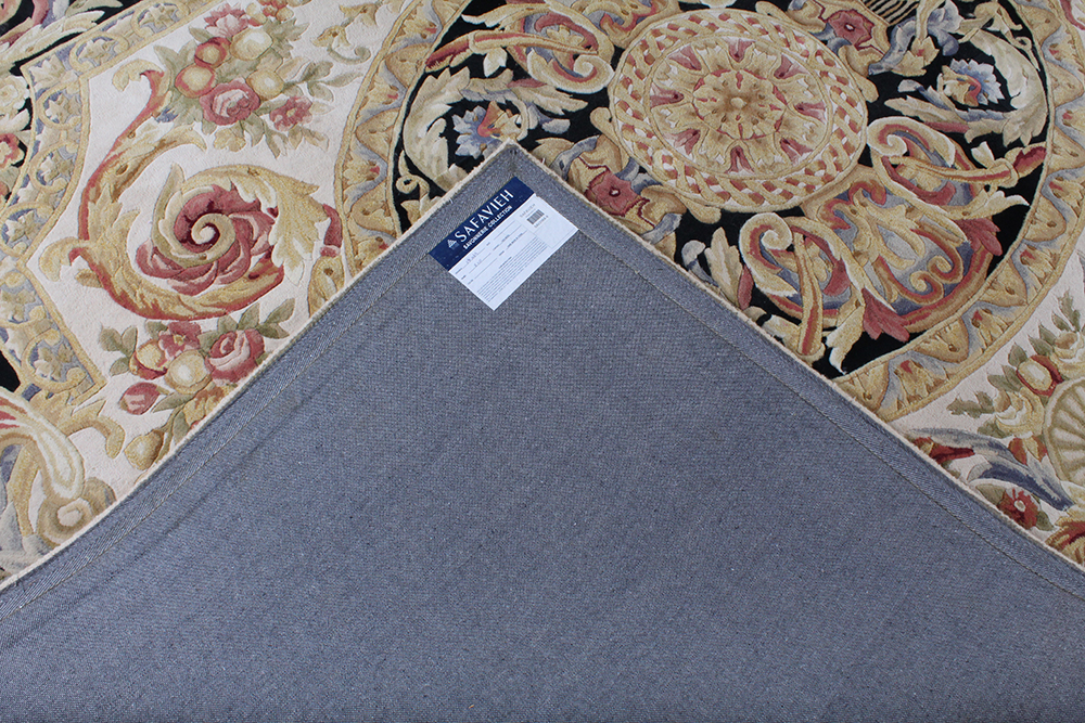 Safavieh "Savonnerie Collection" Carved Chinese Area Rug